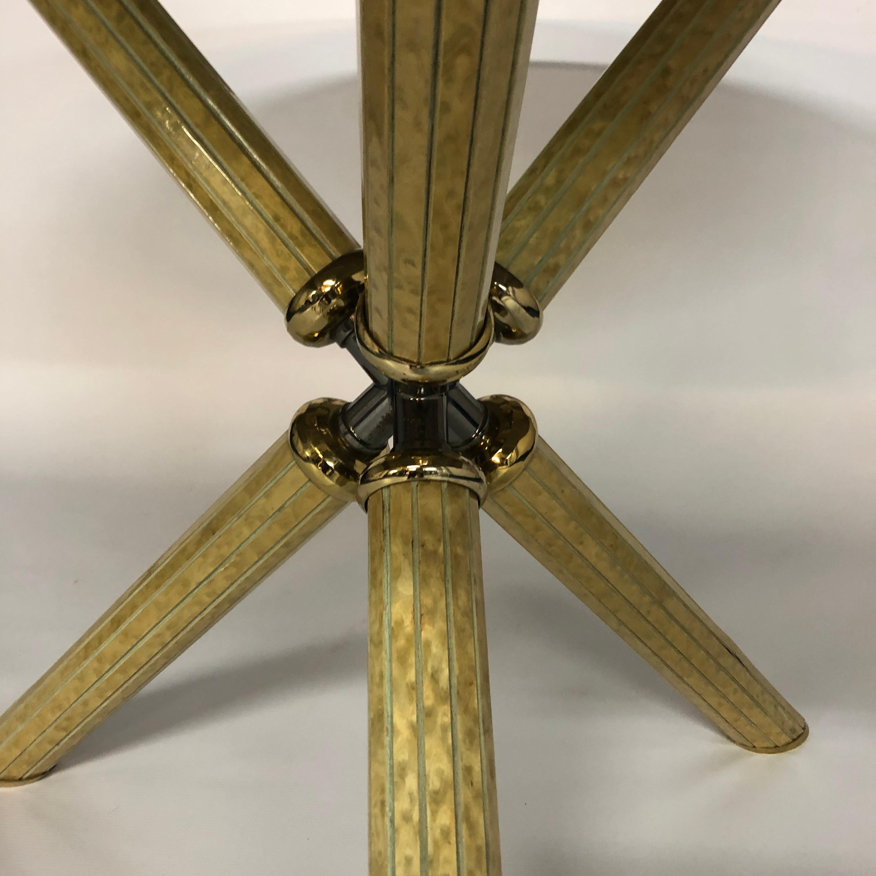 Verre Table de salle à manger Studio Smania Briar Wood Smoked Glass Round Brass 1970s Hollywood en vente