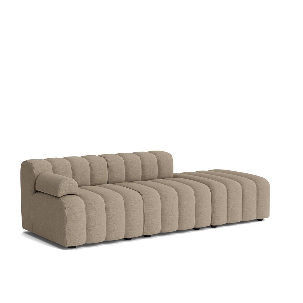 Modulares Sofa „Studio“ von Norr11, Sofa, Setup 1, Savane Coconut (Outdoor) im Angebot 1