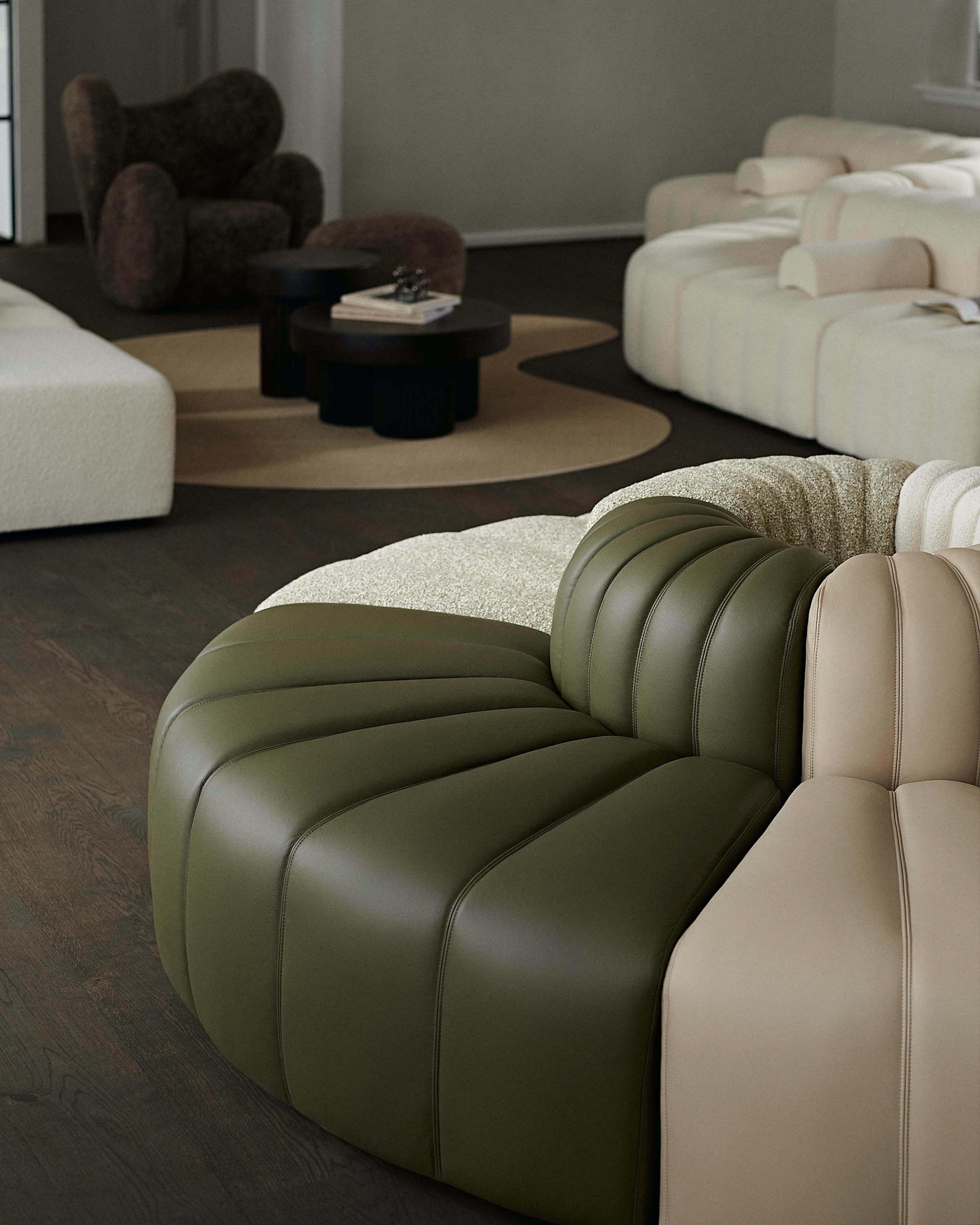 Sofa „Studio“ von Norr11, Modulares Sofa, Setup 7, Weiß/Grün im Zustand „Neu“ im Angebot in Paris, FR