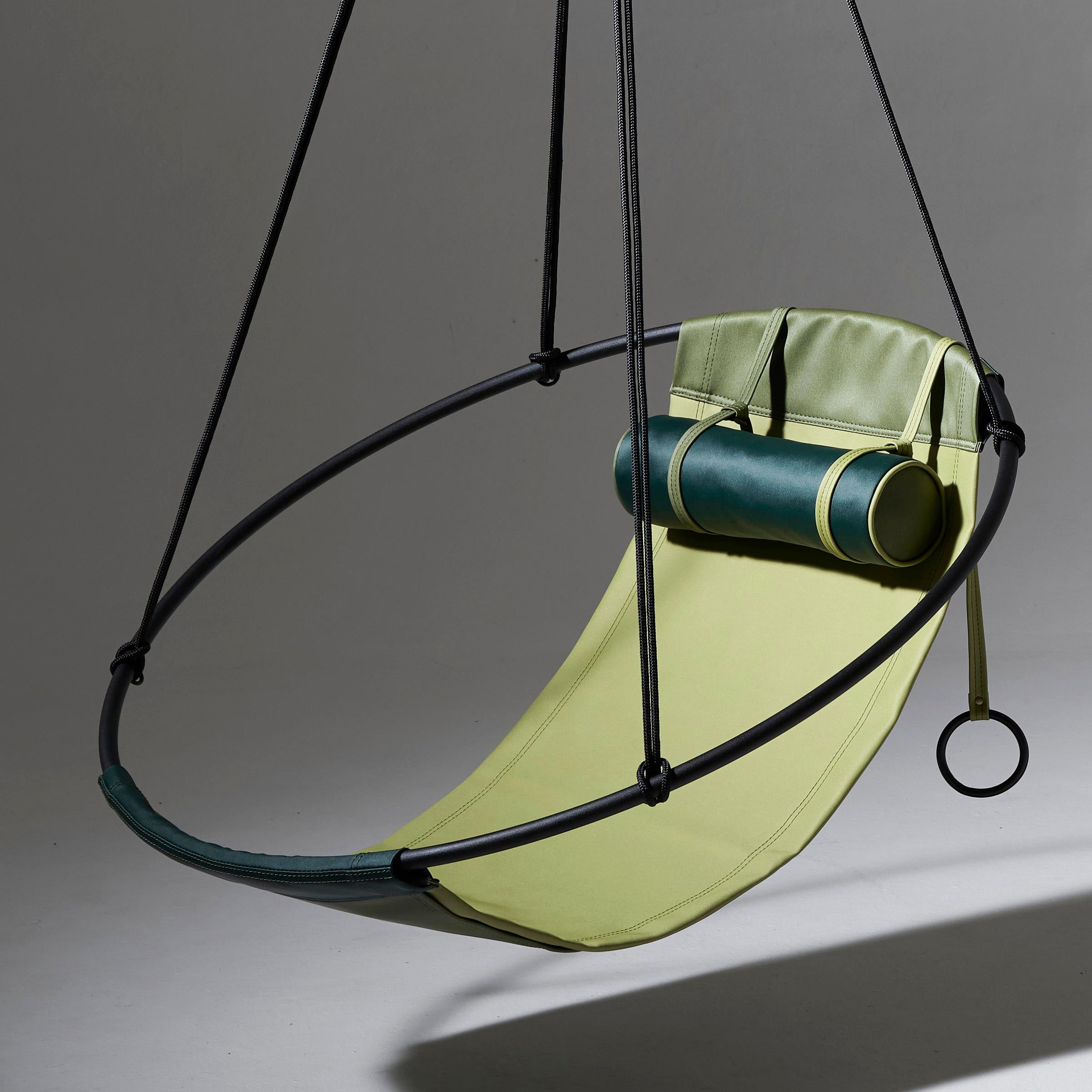 Our outdoor sling hanging chair is crafted with Spradling Silvertex material – a highly sustainable environmentally-friendly vegan material.
The Slings can be ordered as a Single but also works together as a pair which is slightly different from