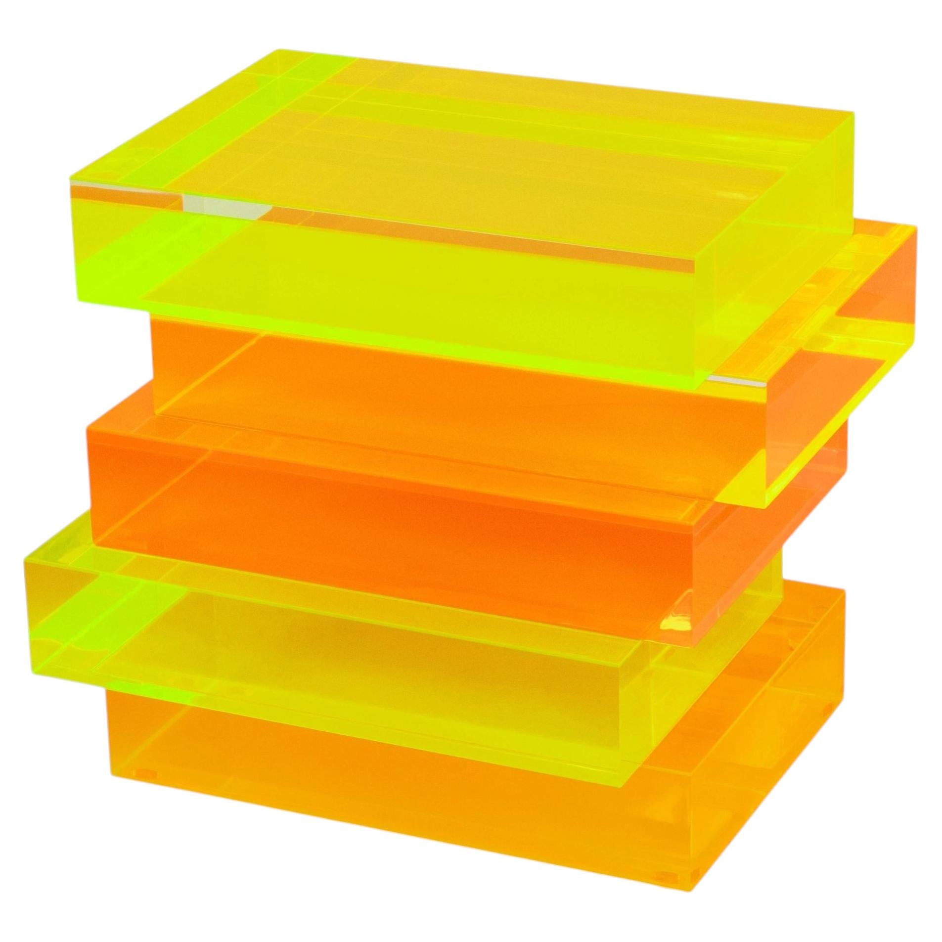 Table basse Disallineata par Studio Superego, Plexiglas néon, Italie en vente