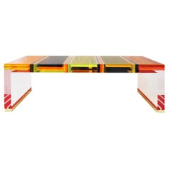 Studio Superego Tavolino moderno multicolore in plexiglass e piedini in ottone
