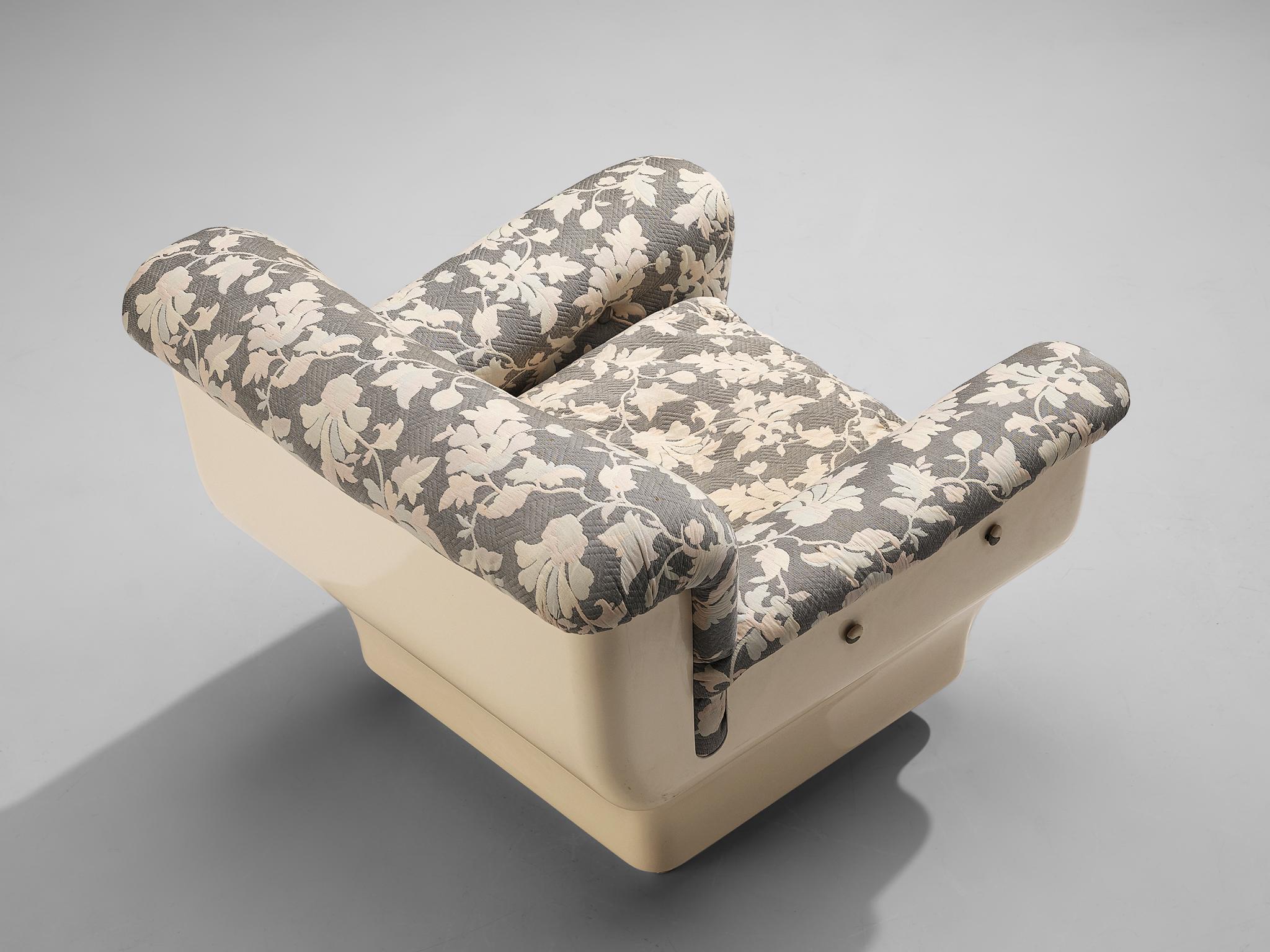 Mid-Century Modern Studio Tecnico for Mobilquattro Lounge Chairs in Floral Upholstery