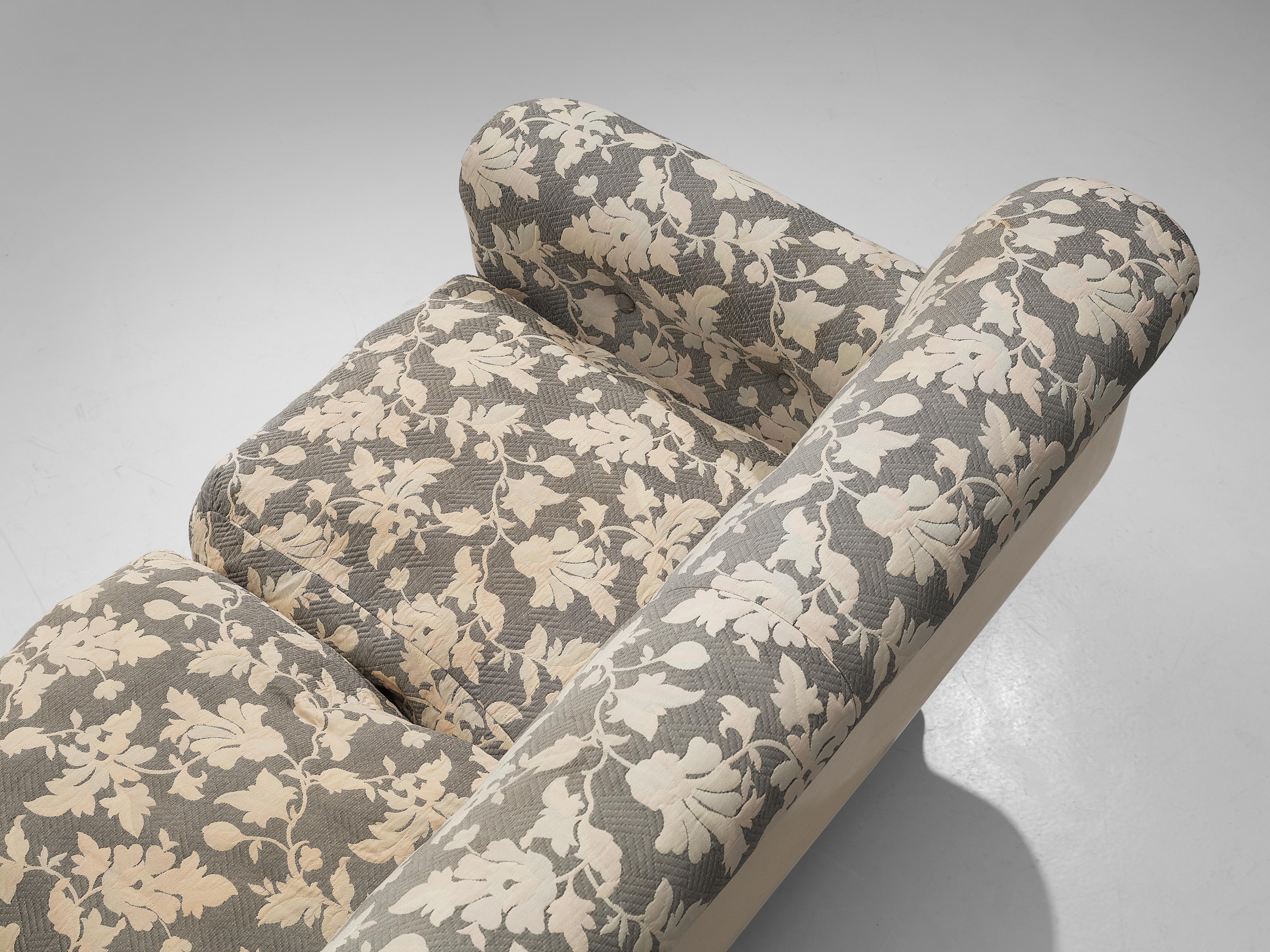 Fabric Studio Tecnico for Mobilquattro ‘Delta 699’ Sofa in Floral Upholstery For Sale