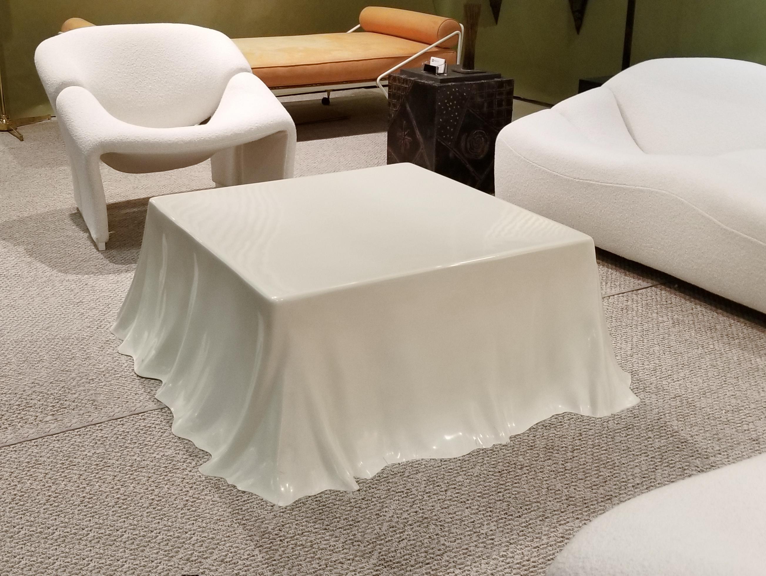 Couchtisch 'Tovaglia' von Studio Tetrarch für Alberto Bazzani, 1969 (Moderne der Mitte des Jahrhunderts) im Angebot