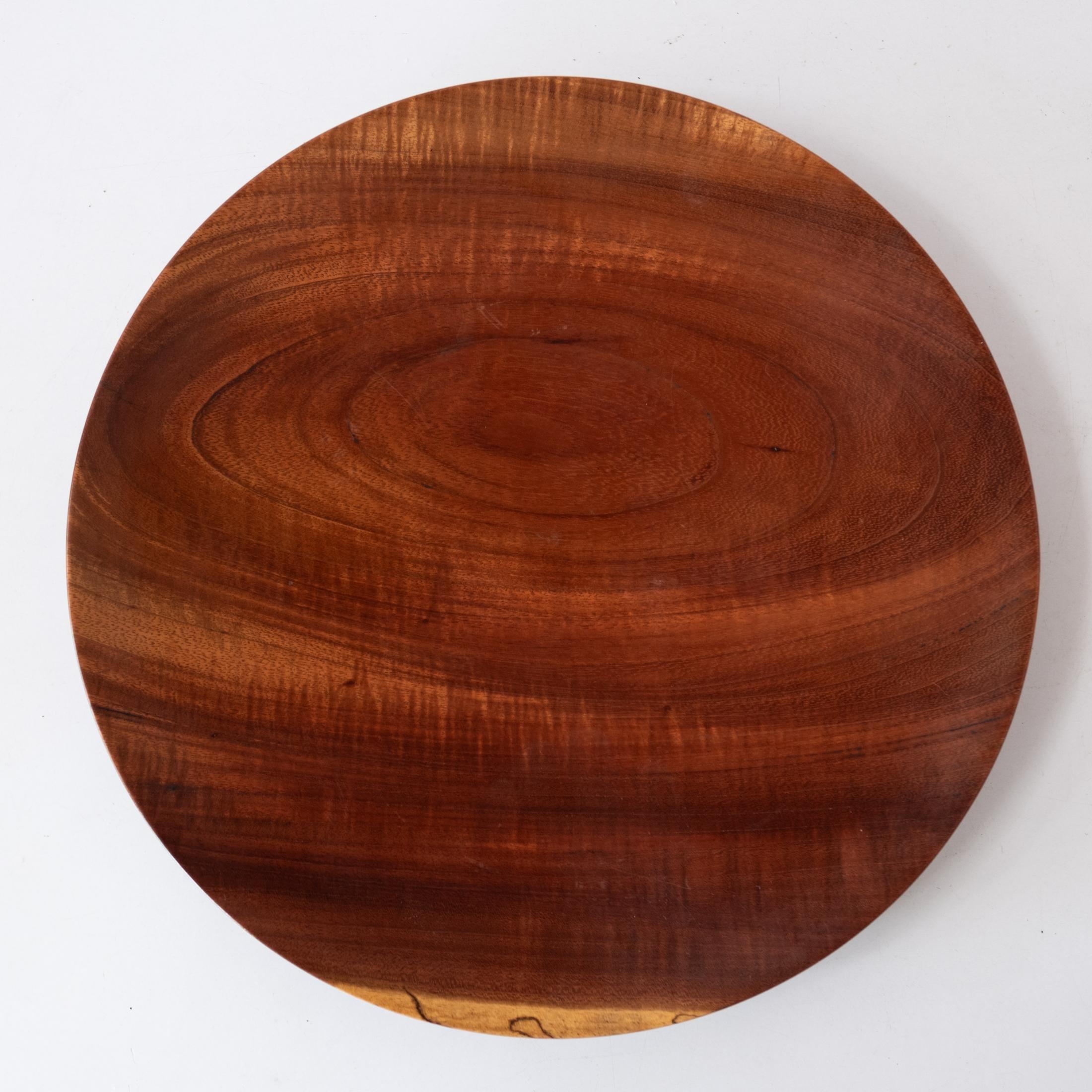 Mid-Century Modern Studio Turned Low Bowl or Plate by Bob Stocksdale For Sale