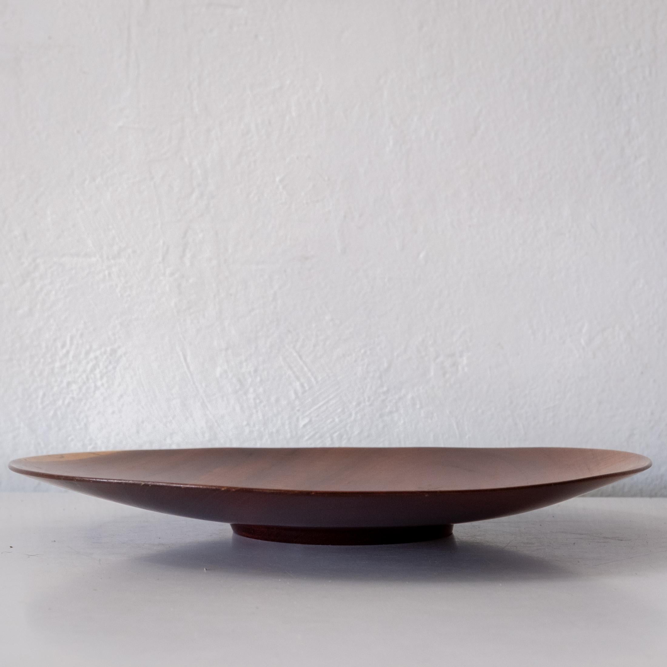 Studio Turned Low Bowl or Plate by Bob Stocksdale In Good Condition For Sale In San Diego, CA