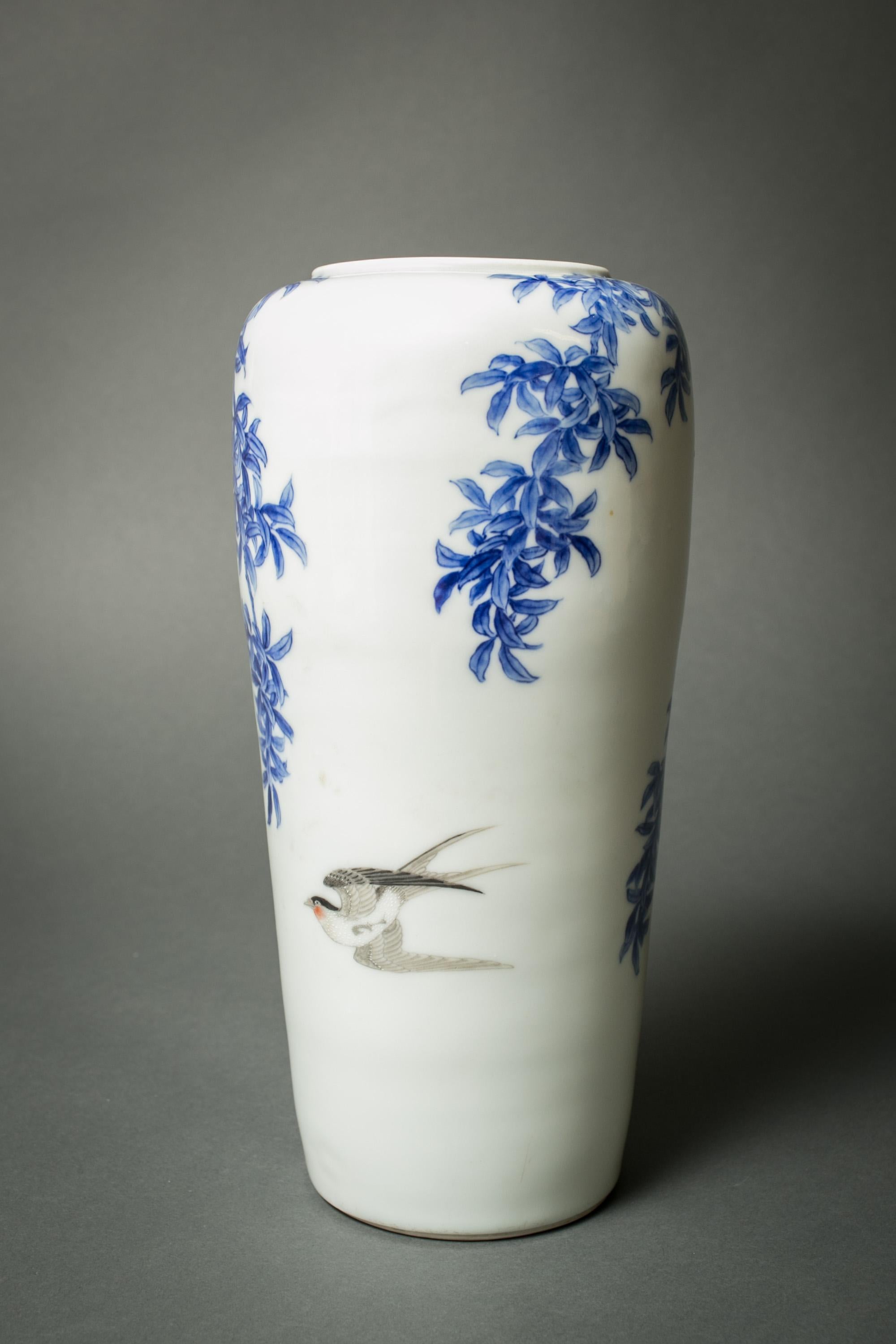 Japanese Studio Vase of Willow Tree and Swallows, by Makuzu Kozan (1842 -1916)