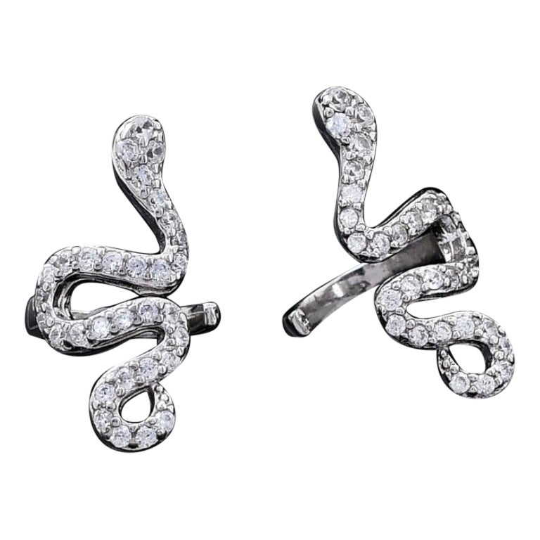 Orecchini con borchie Orecchini in argento 925 con design a serpente con pavé di diamanti naturali