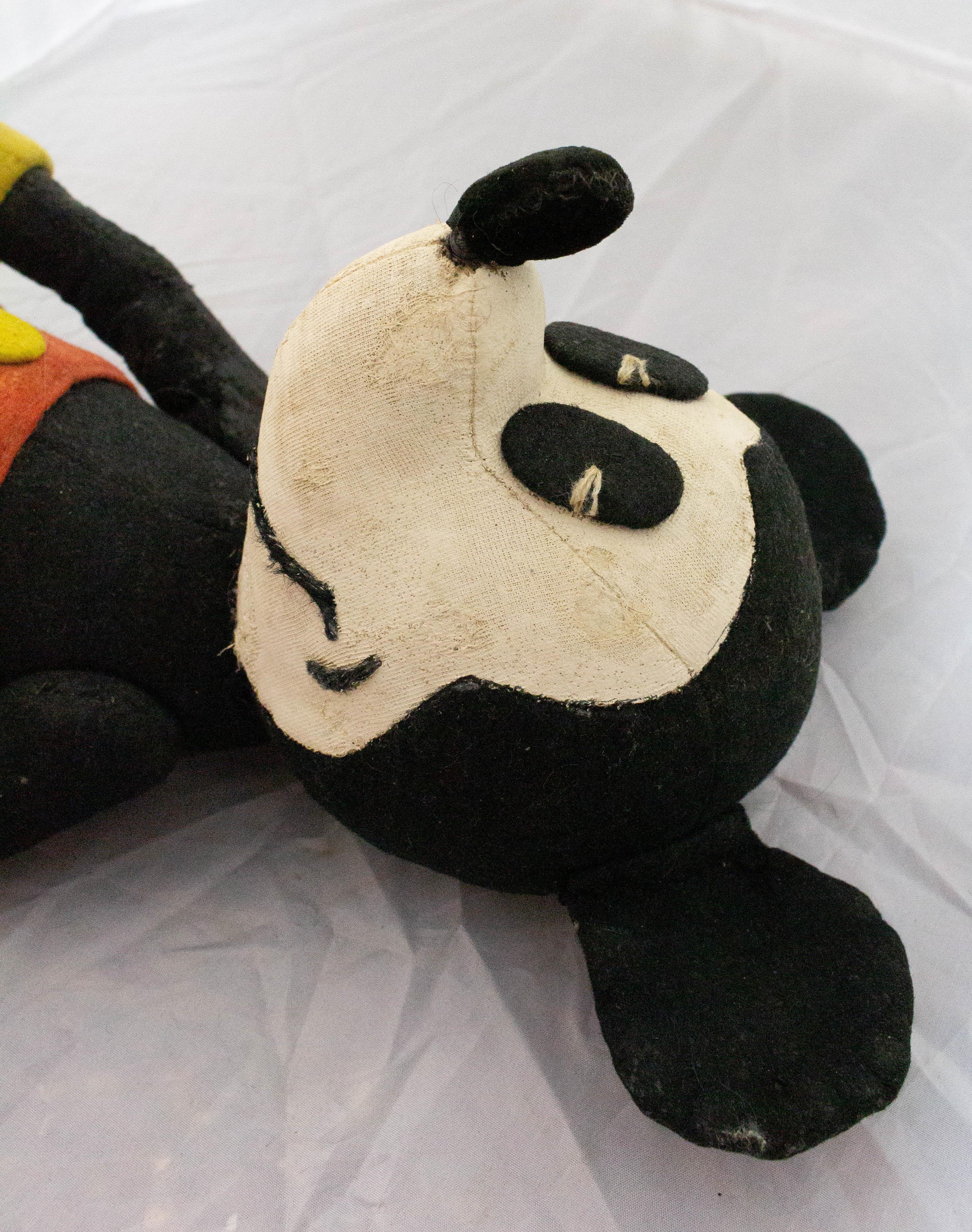 Stuffed Felt Mickey Mouse Children's Toy, circa 1930 In Fair Condition In Labrit, Landes