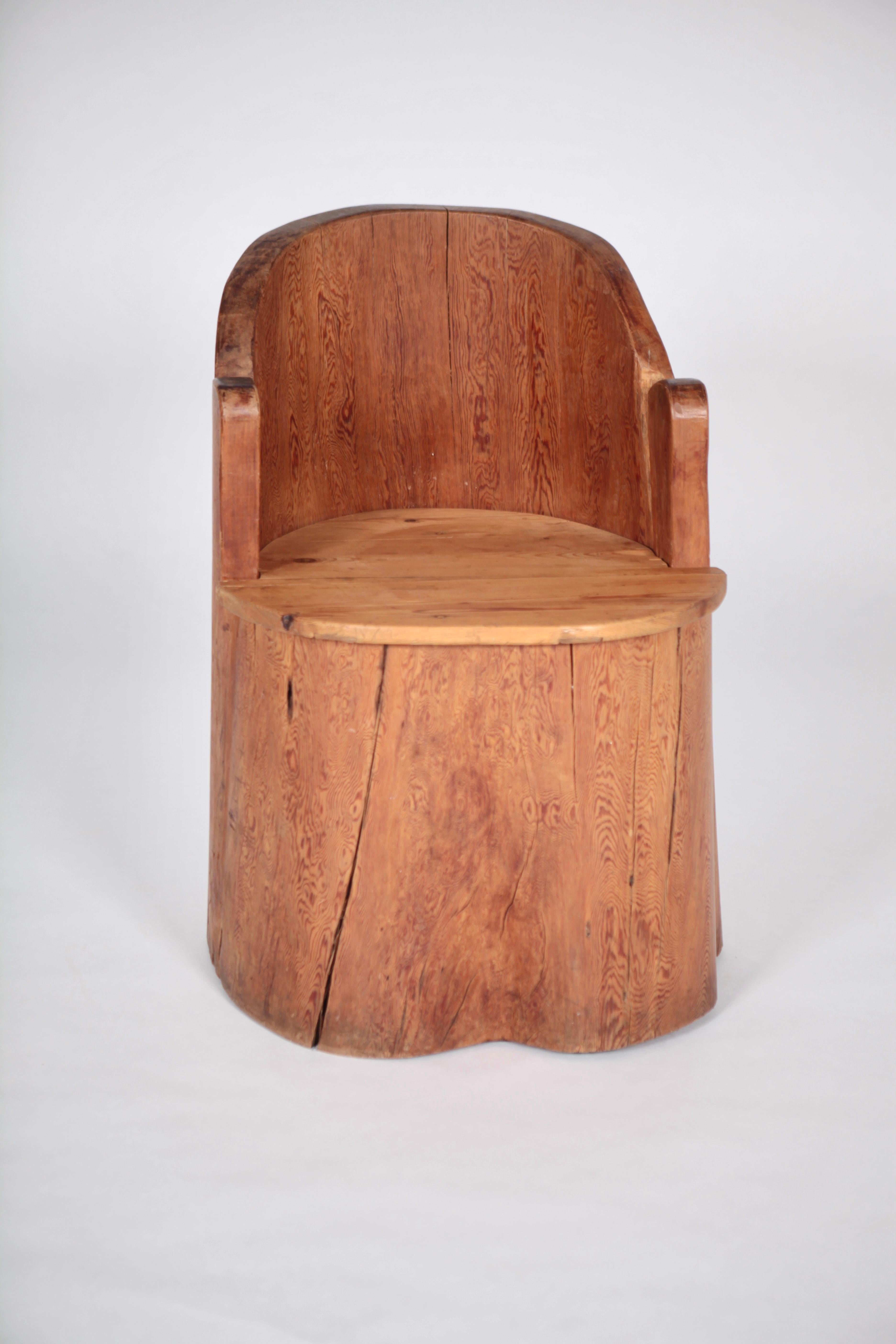 Stuhl aus Kiefer, Mora, Schweden 1930er Jahre. (Skandinavische Moderne) im Angebot