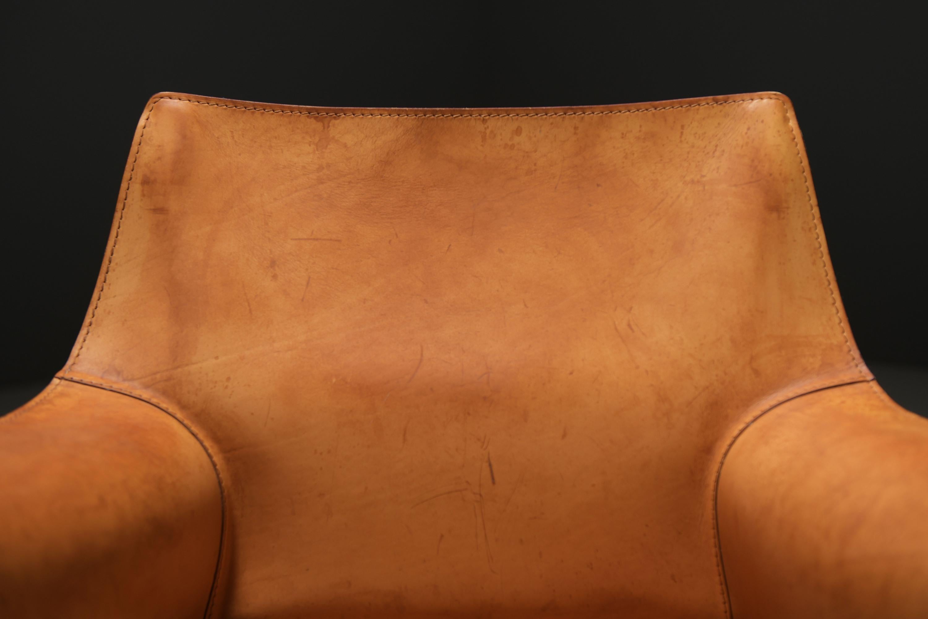 Stunning Cab 413 chairs in natural leather by Mario Bellini for CASSINA Italy For Sale 6