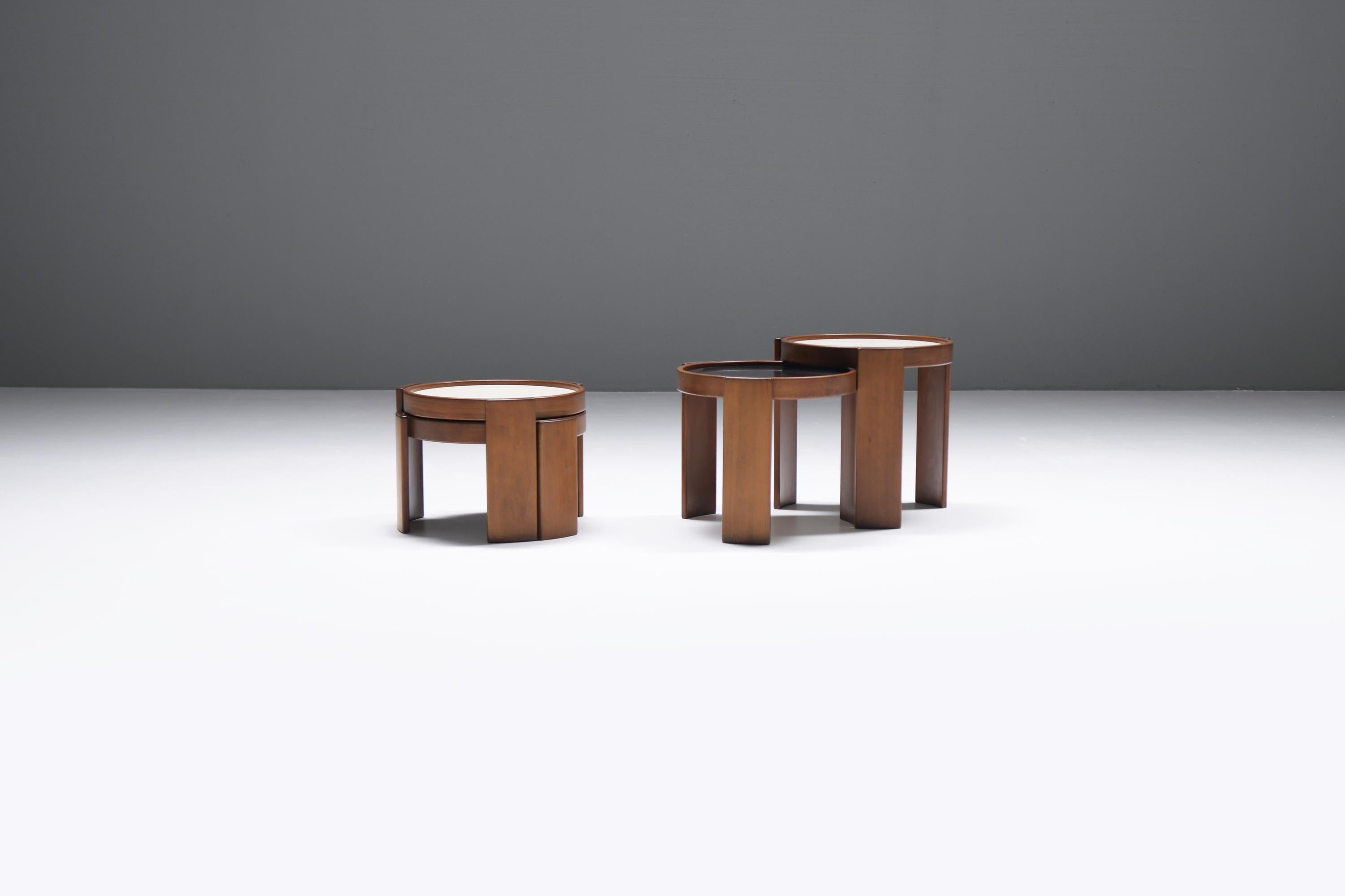 Stunning Nesting tables 780 in walnut by Gianfranco Frattini for Cassina 6