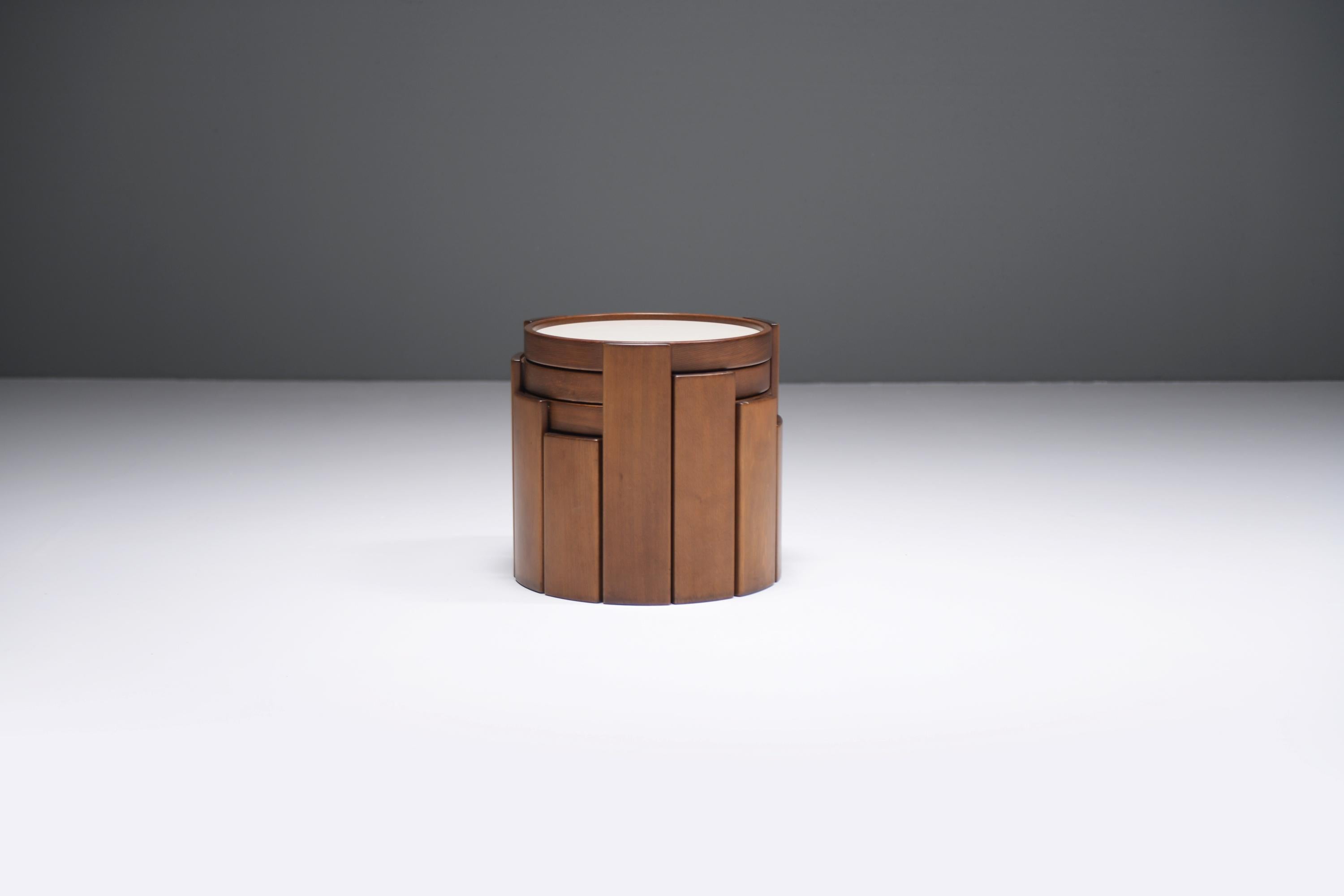 Stunning Nesting tables 780 in walnut by Gianfranco Frattini for Cassina 8