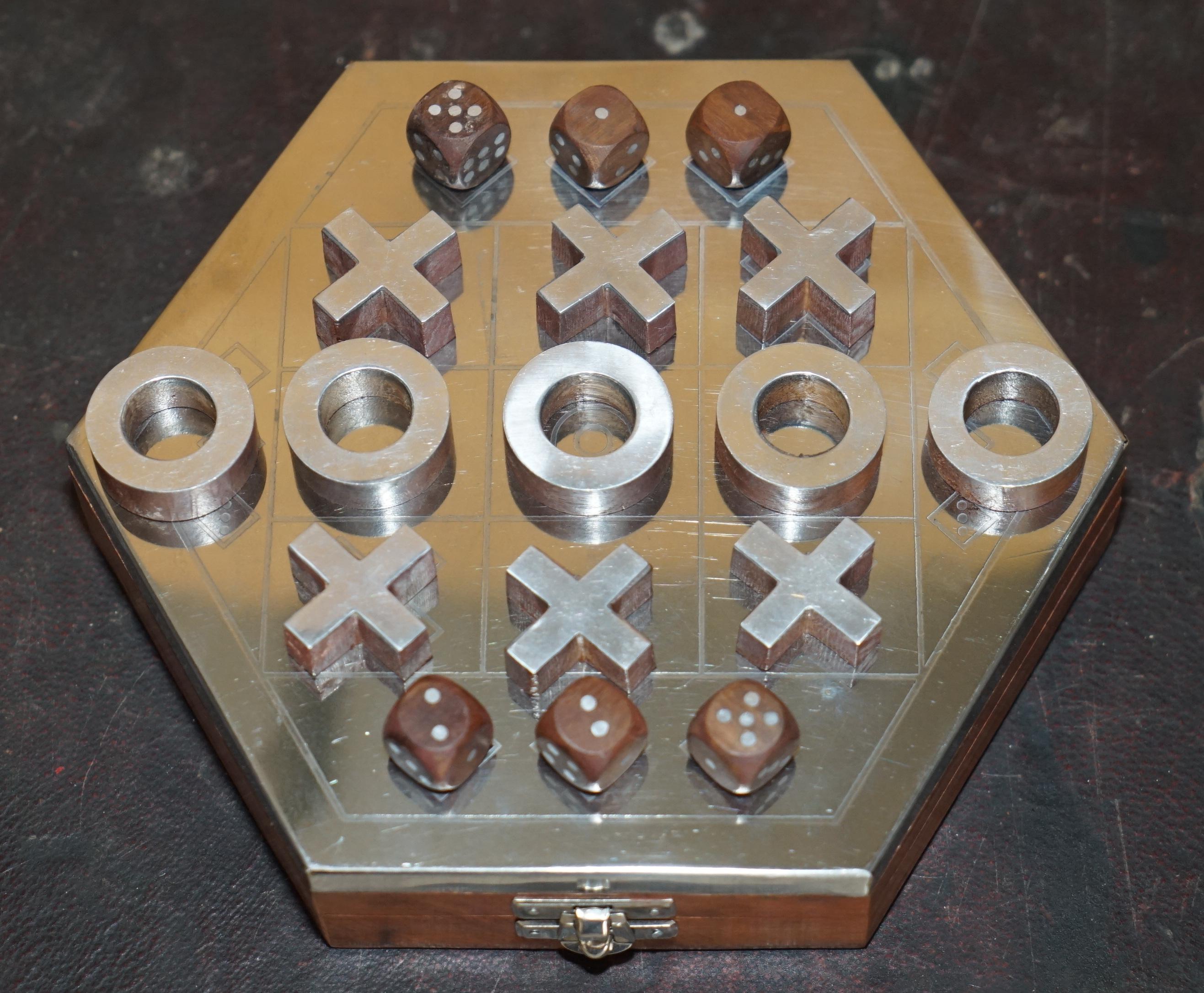 STUNNIiNG VINTAGE CHROME TOPPED NOUGHTS & CROSSES & POKER DICE GAME TIC TAC TOE 3