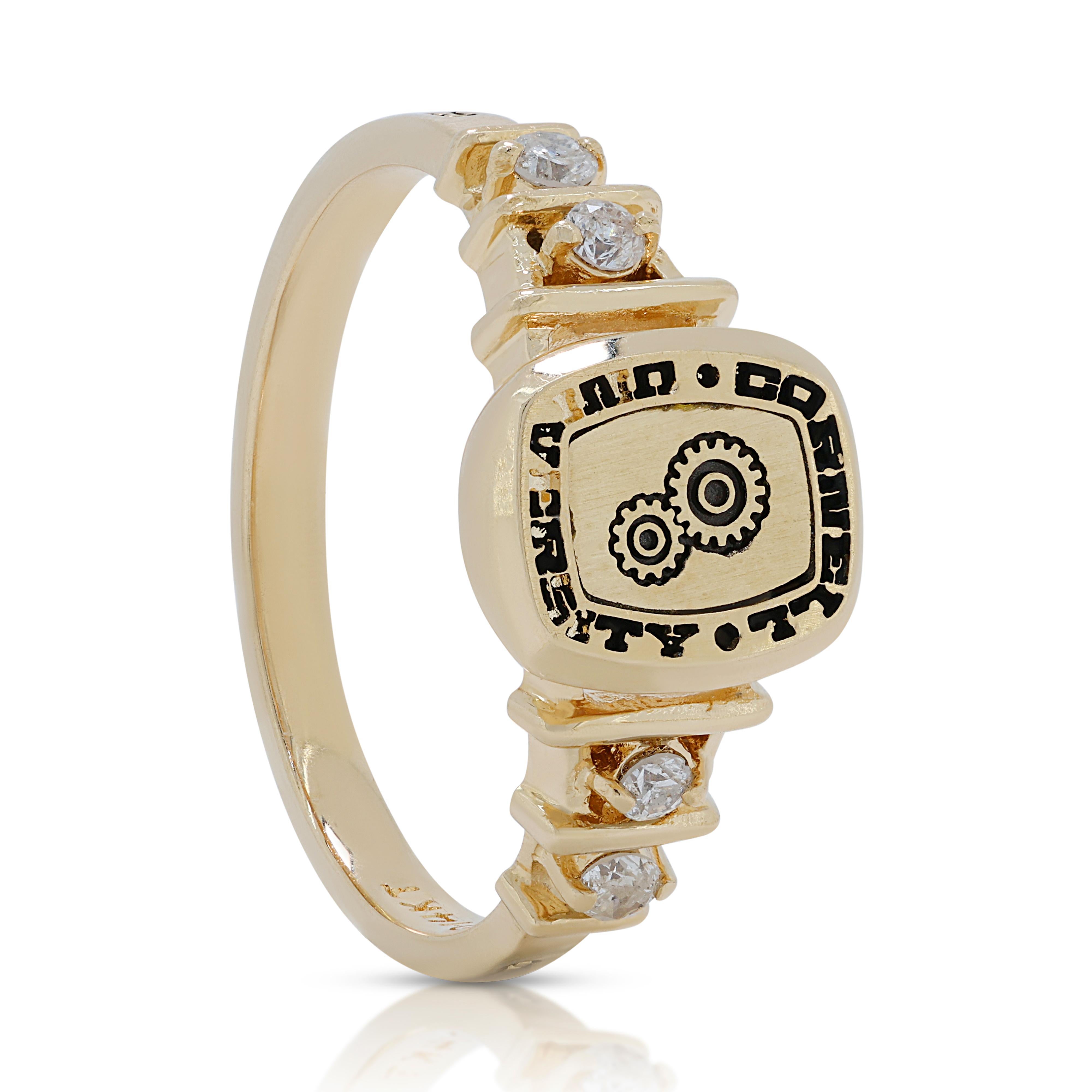 Stunning 0.08ct Diamond Pave Ring in 14K Yellow Gold In Excellent Condition In רמת גן, IL