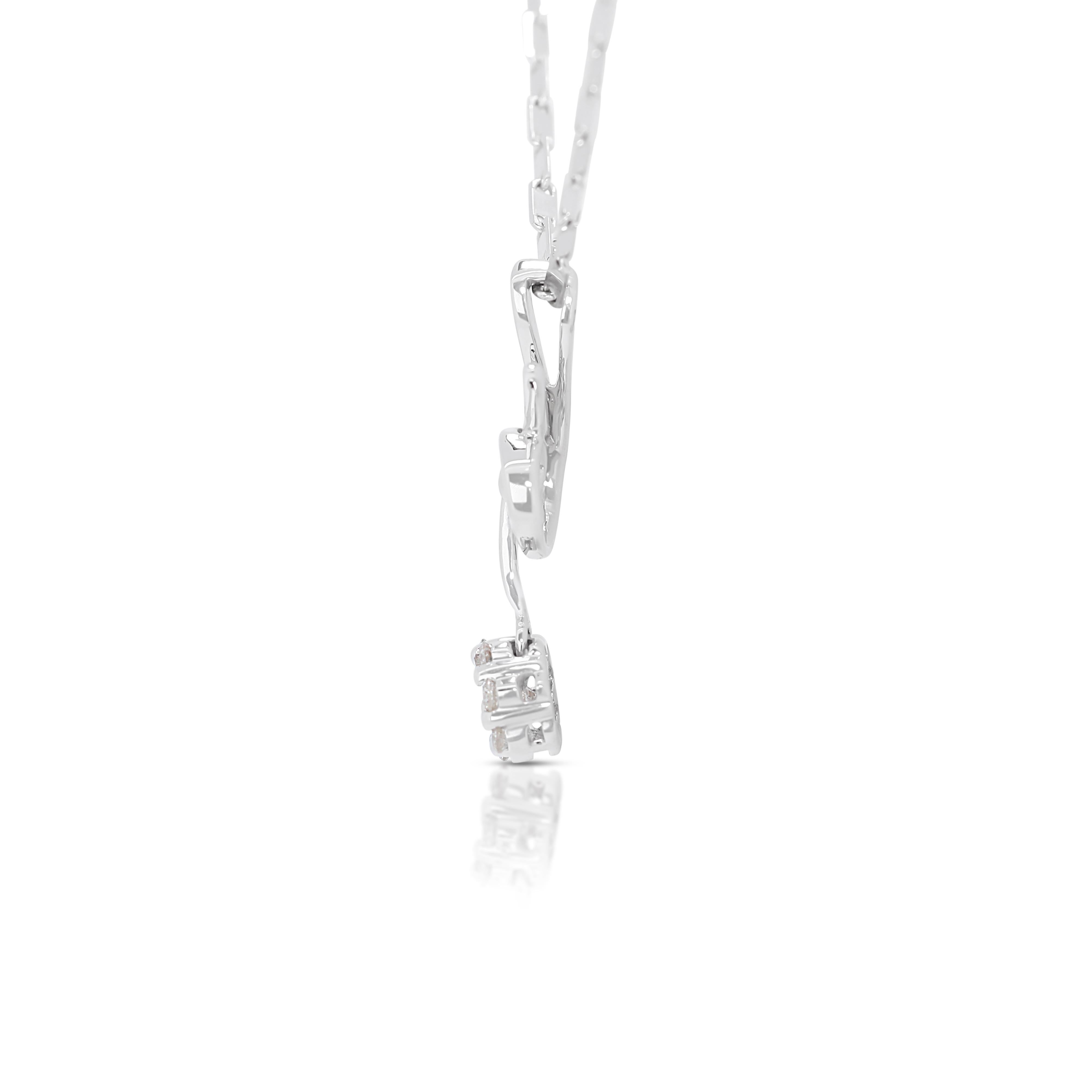 Women's Stunning 0.16ct Diamonds Necklace in 18K White Gold - (Chain Included) For Sale