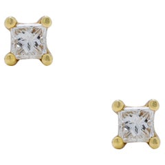 Stunning 0.12ct Diamonds Stud Earrings in 20K Yellow Gold