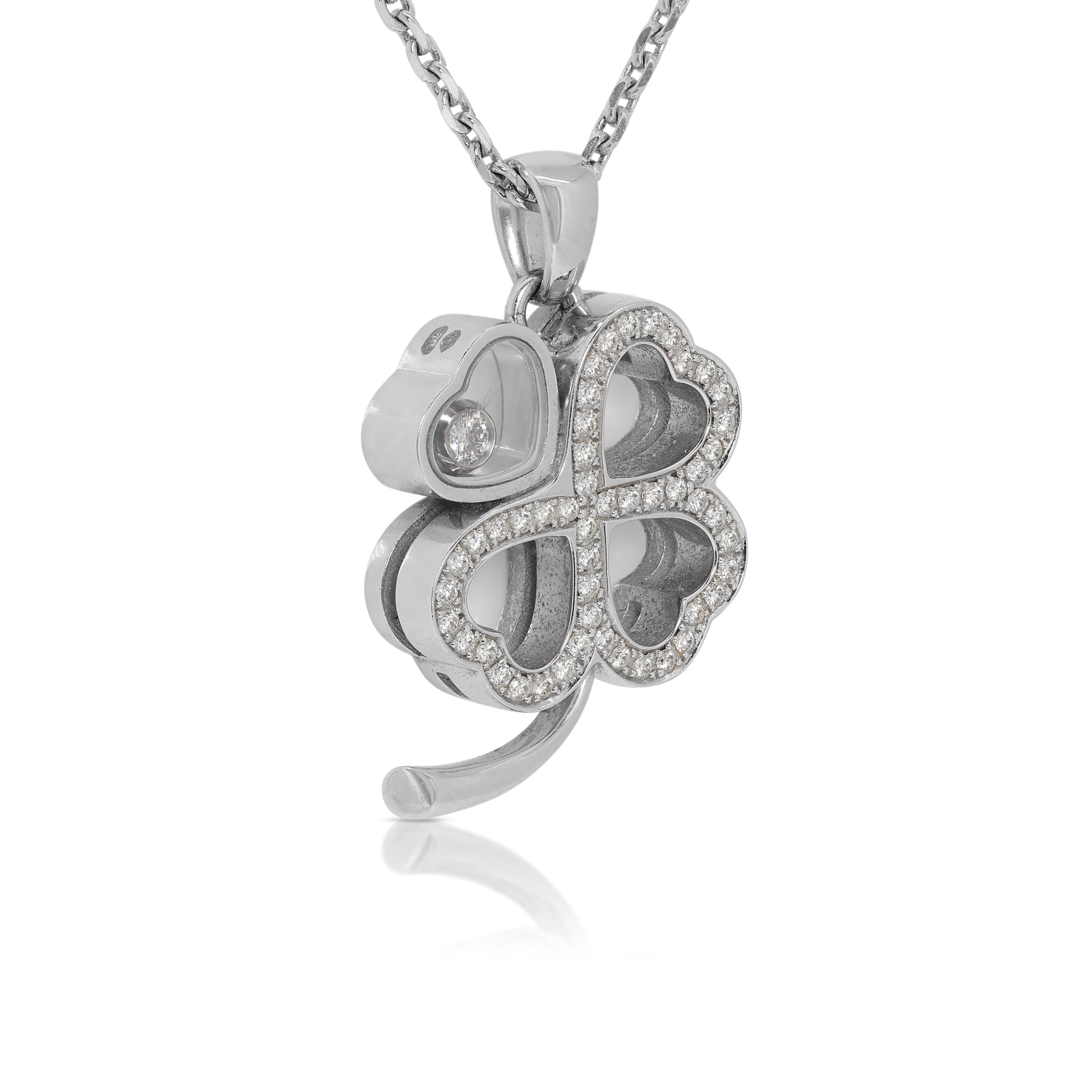 Round Cut Stunning 0.23ct Diamonds Necklace with Clover Pendant in 18K White Gold For Sale
