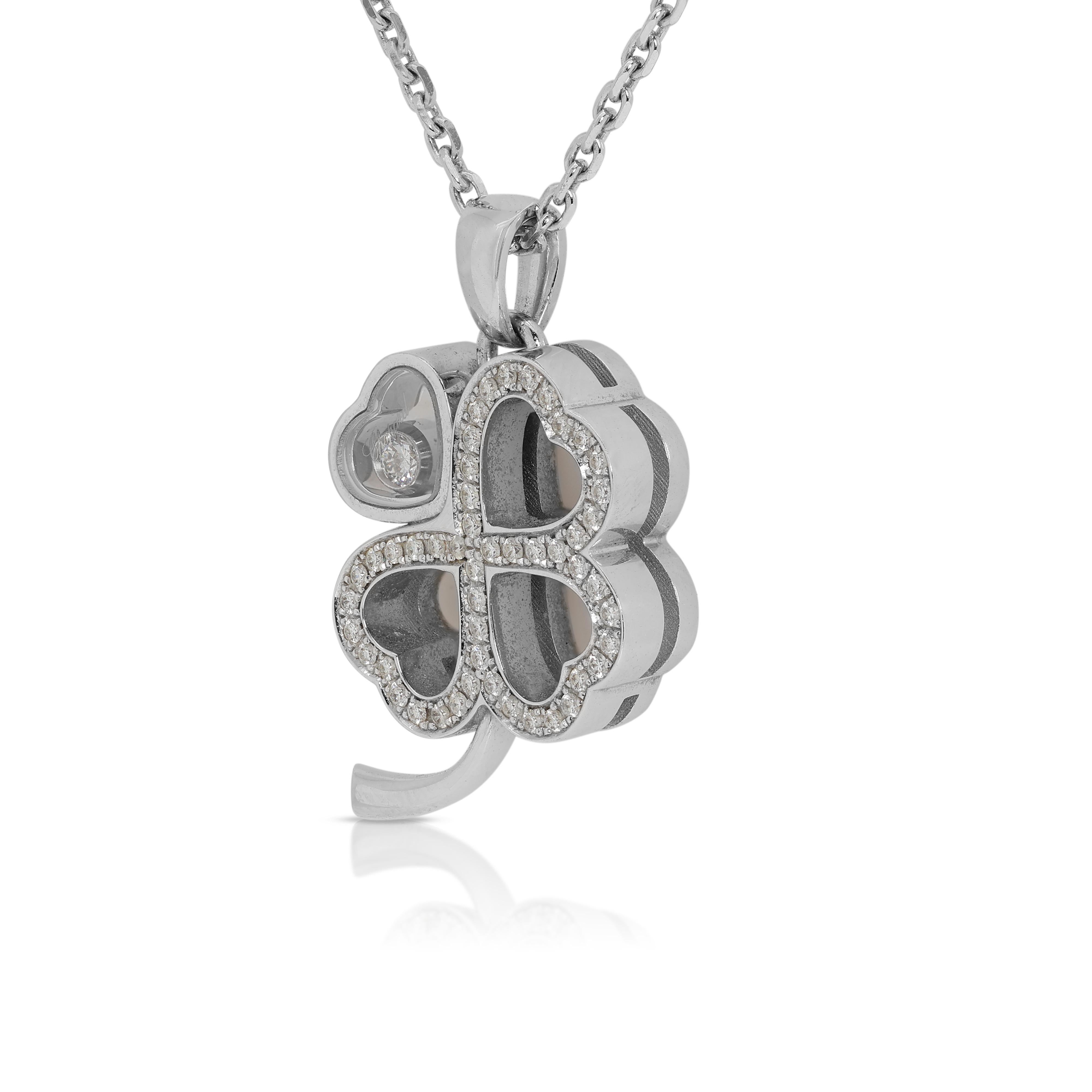 Stunning 0.23ct Diamonds Necklace with Clover Pendant in 18K White Gold In Excellent Condition For Sale In רמת גן, IL
