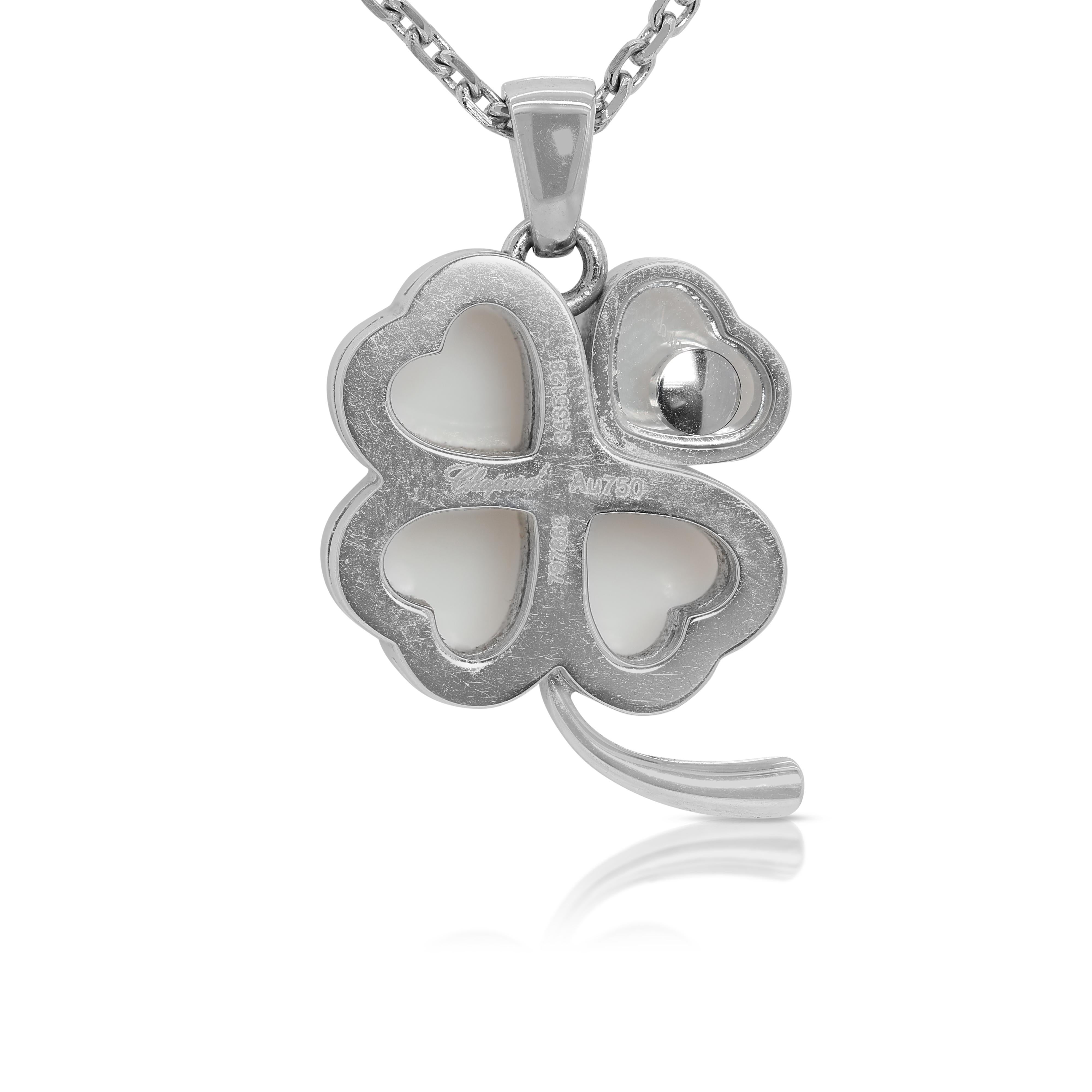 Women's Stunning 0.23ct Diamonds Necklace with Clover Pendant in 18K White Gold For Sale