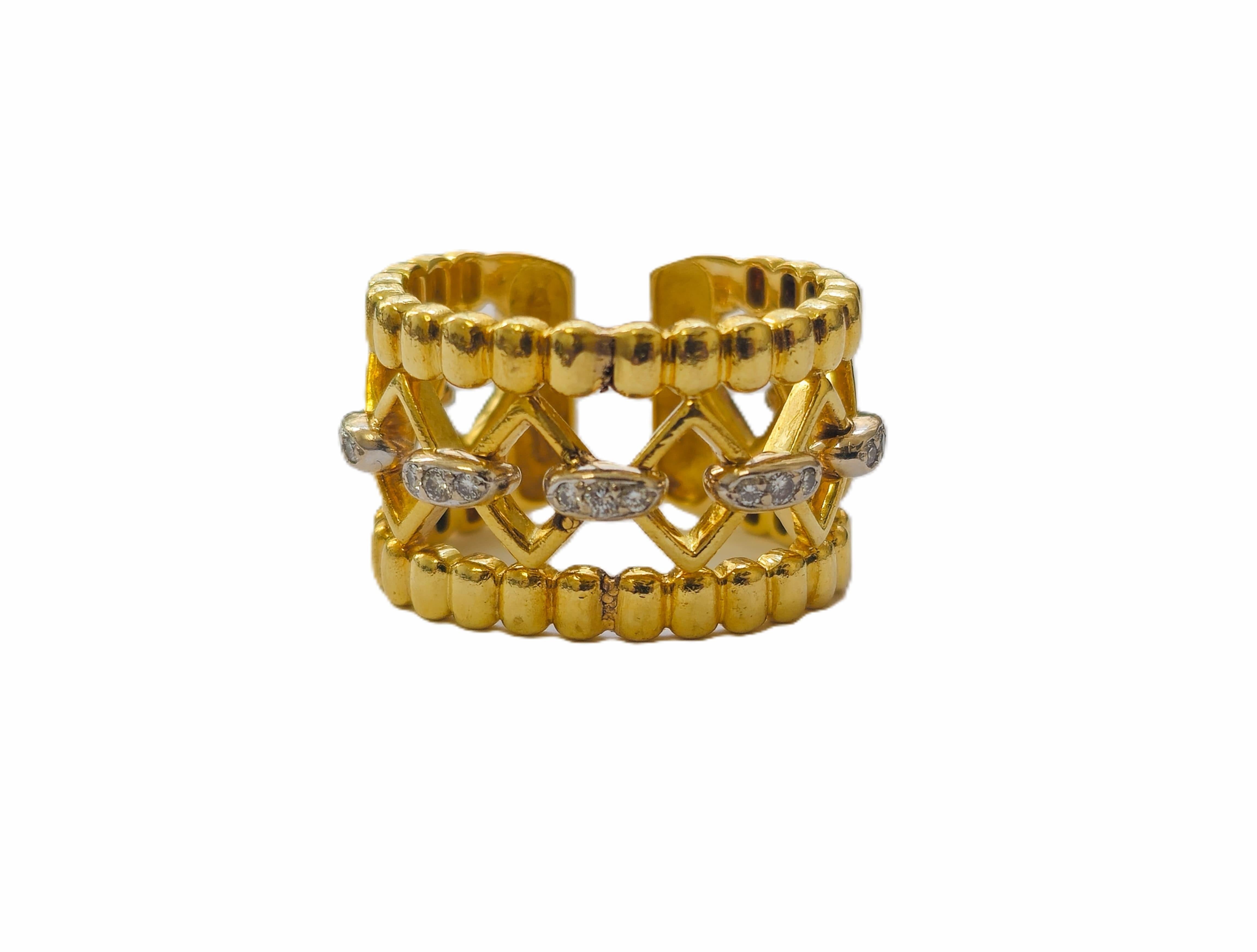 Women's Stunning 0.30ct Diamond Ladies Ring in 18K Yellow Gold For Sale