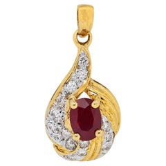 Superbe pendentif en or jaune 18 carats avec rubis et diamants 0,33 carat - chaîne non incluse
