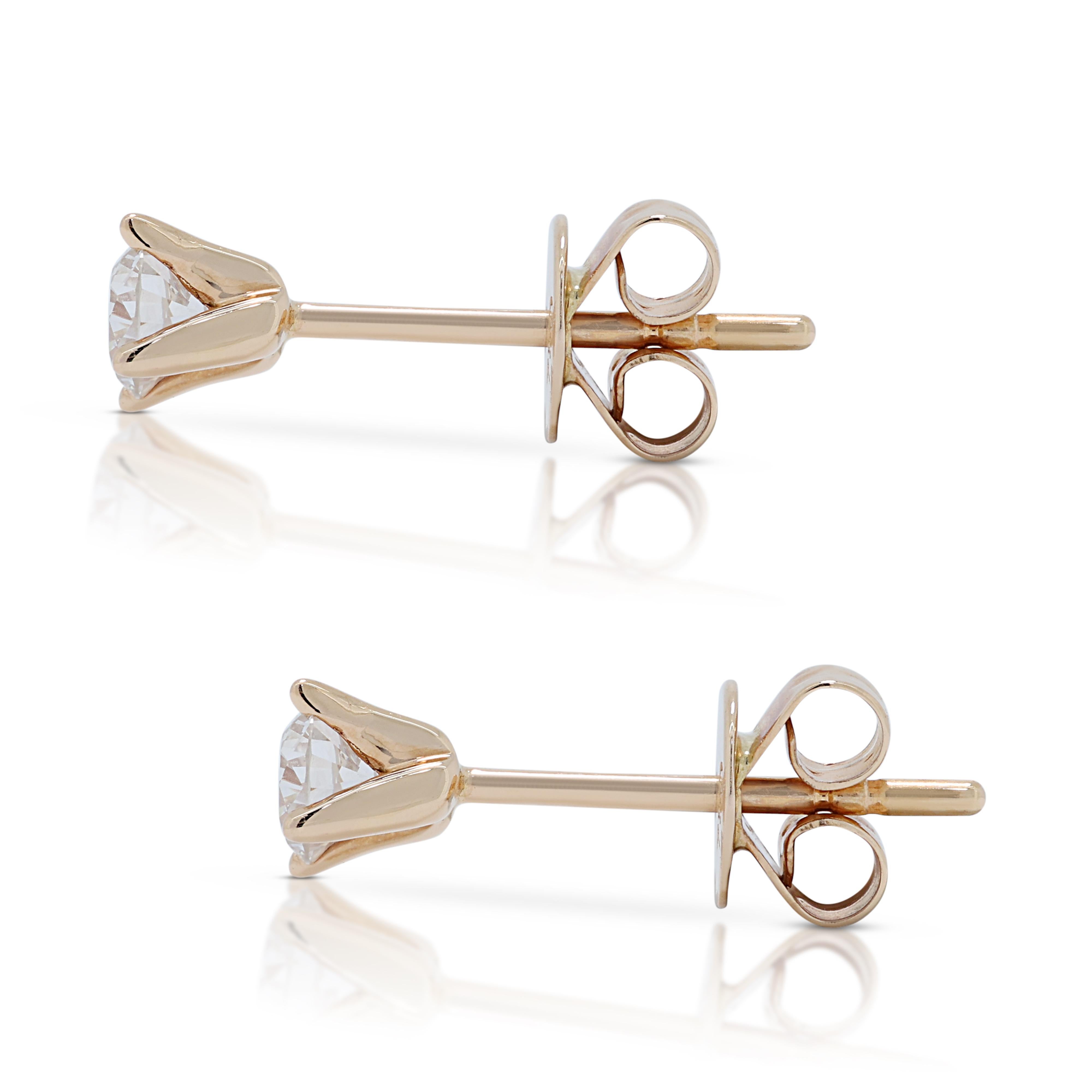 Stunning 0.34ct Diamond Stud Earrings in 18K Rose Gold  For Sale 1