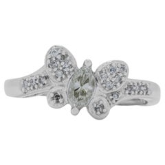 Superbe bague en forme de papillon en or blanc 18 carats et diamants 0,505 carat