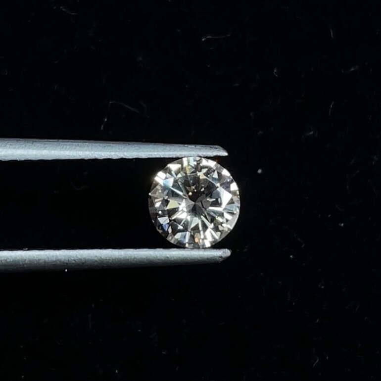 Women's Stunning 0.51ct M SI2 Round Cut Natural Loose Diamond For Sale