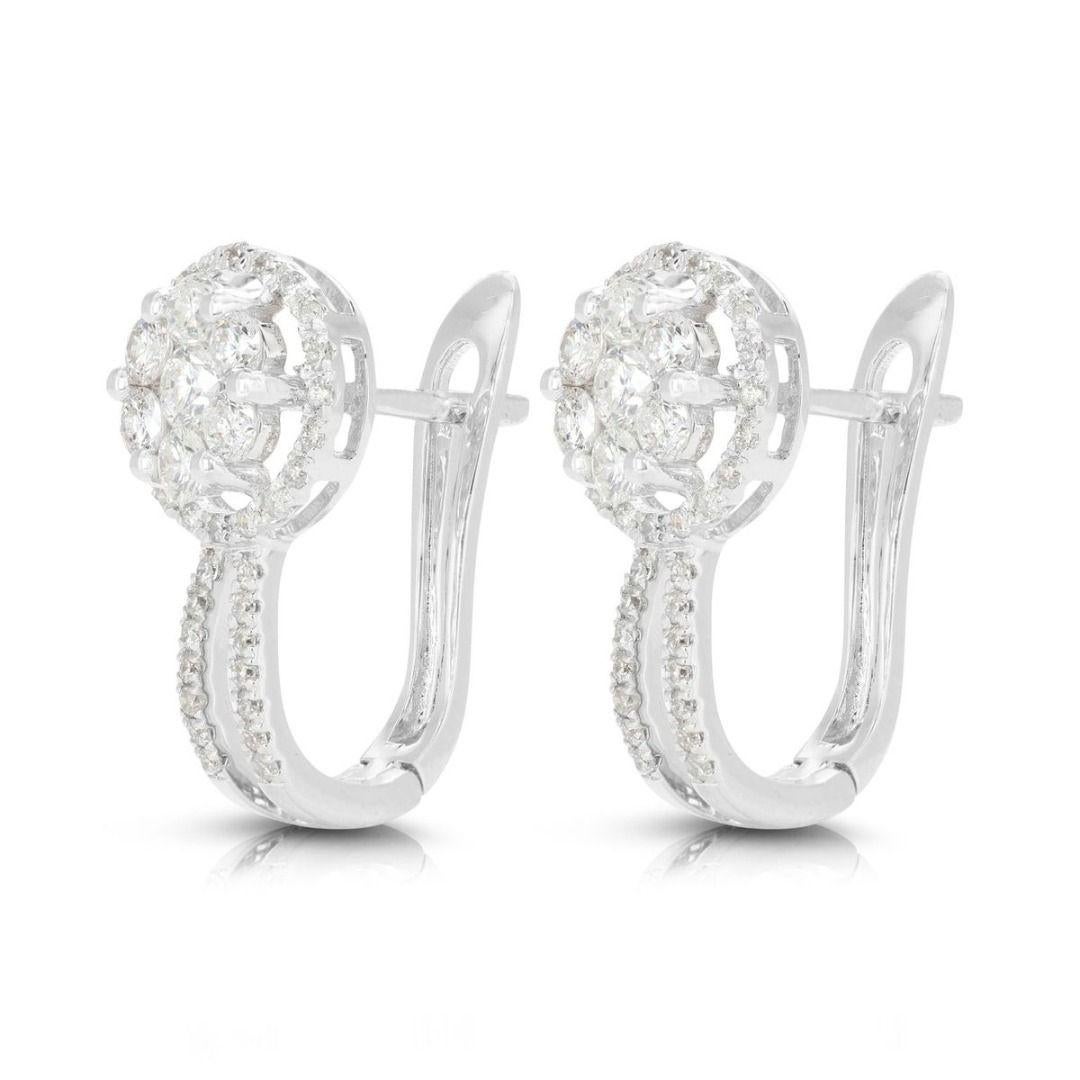 Stunning 0.55ct Lever Back Diamond Earrings in 18K White Gold In New Condition For Sale In רמת גן, IL