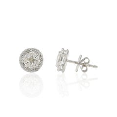 Clous d'oreilles en or blanc massif 18 carats avec halo de diamants ronds de 0,59 carat
