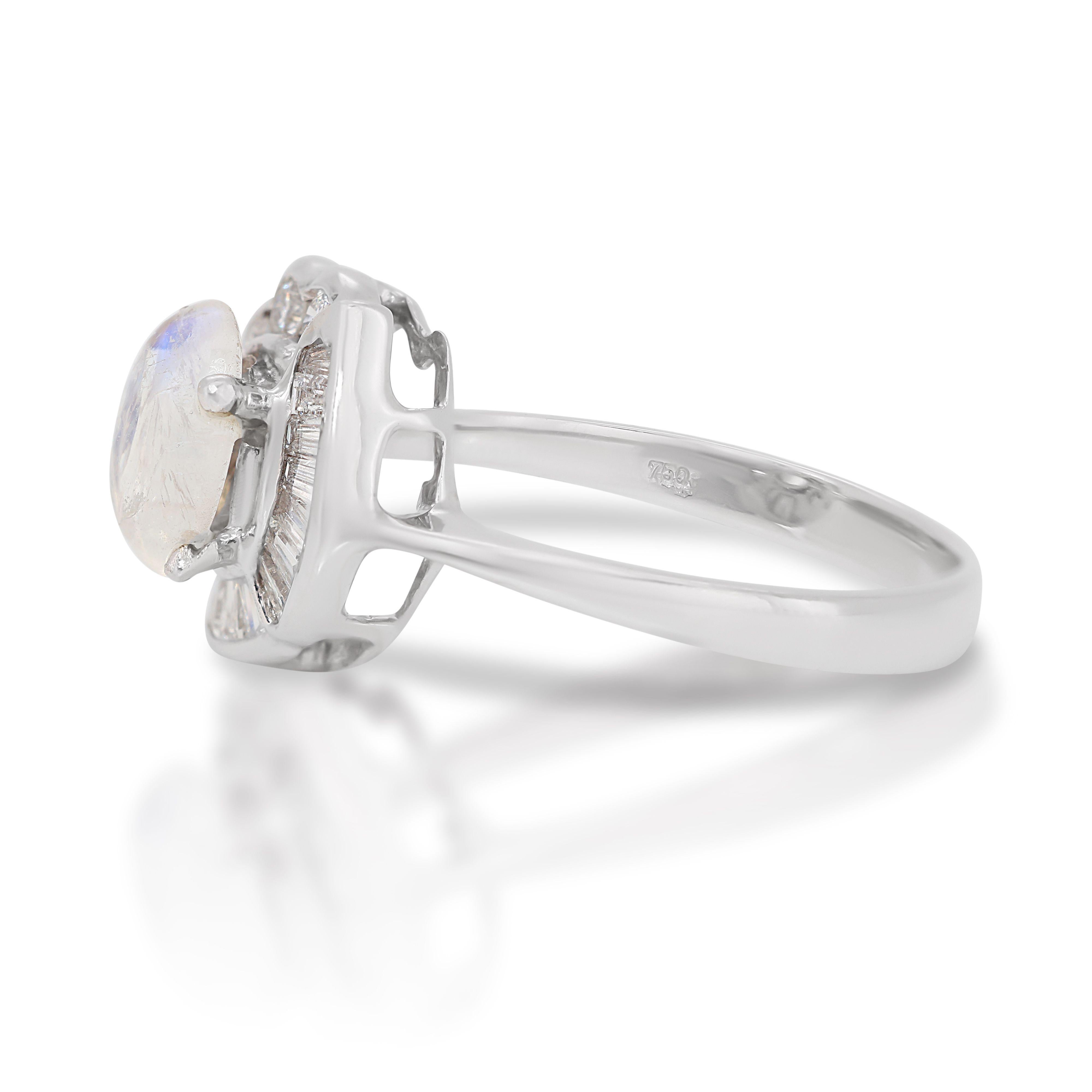 Superbe bague en pierre de lune de 0,60 carat avec diamants latéraux Pour femmes en vente