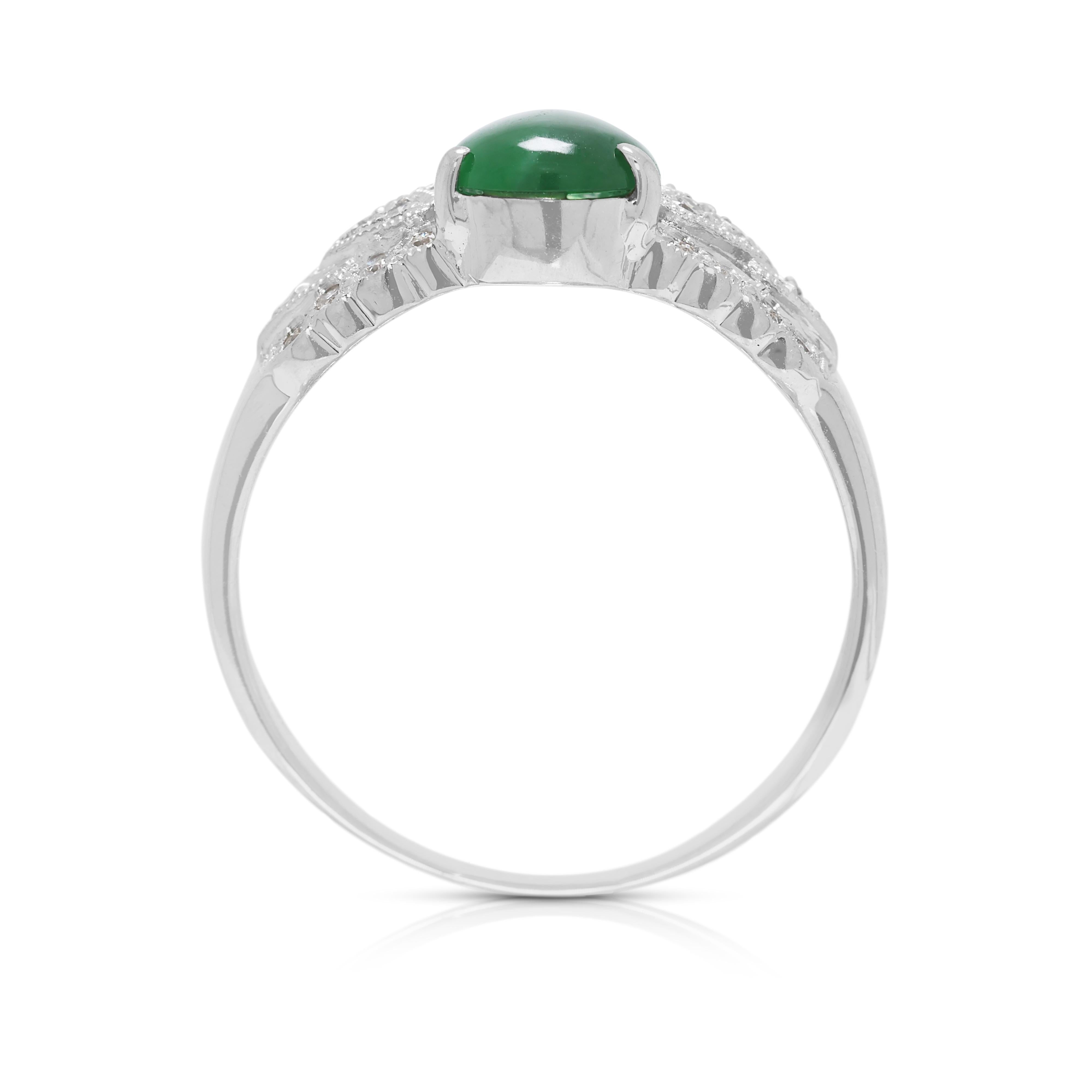 Stupendo anello di giada a forma di pera e diamanti naturali da 0,60 carati in oro bianco 14K in vendita 2