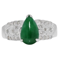 Stupendo anello di giada a forma di pera e diamanti naturali da 0,60 carati in oro bianco 14K
