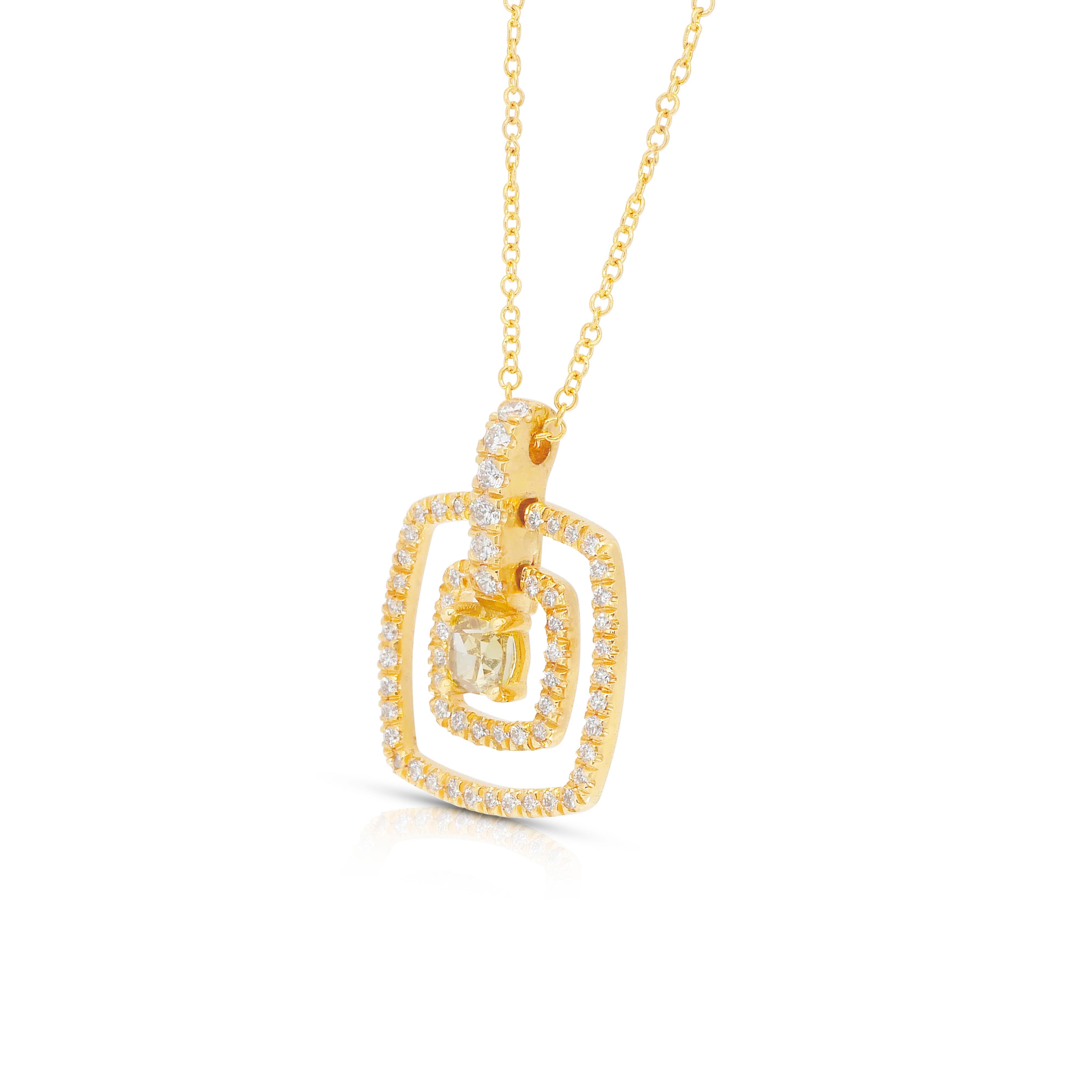 Stunning 0.68ct Diamonds Necklace with Double Halo Pendant in 18k Yellow Gold In New Condition For Sale In רמת גן, IL