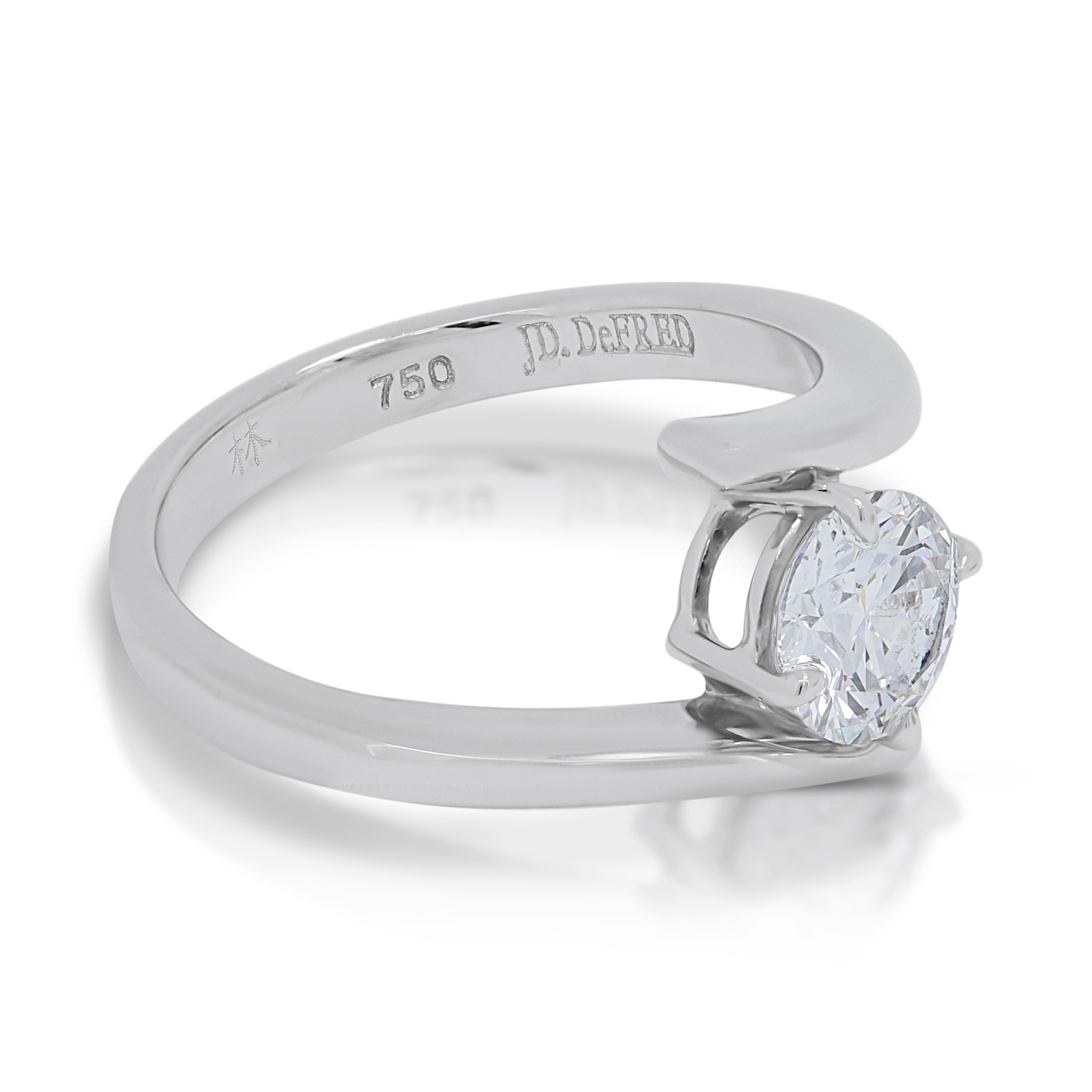 Round Cut Stunning 0.72ct Diamond Solitaire Ring in 18K White Gold For Sale