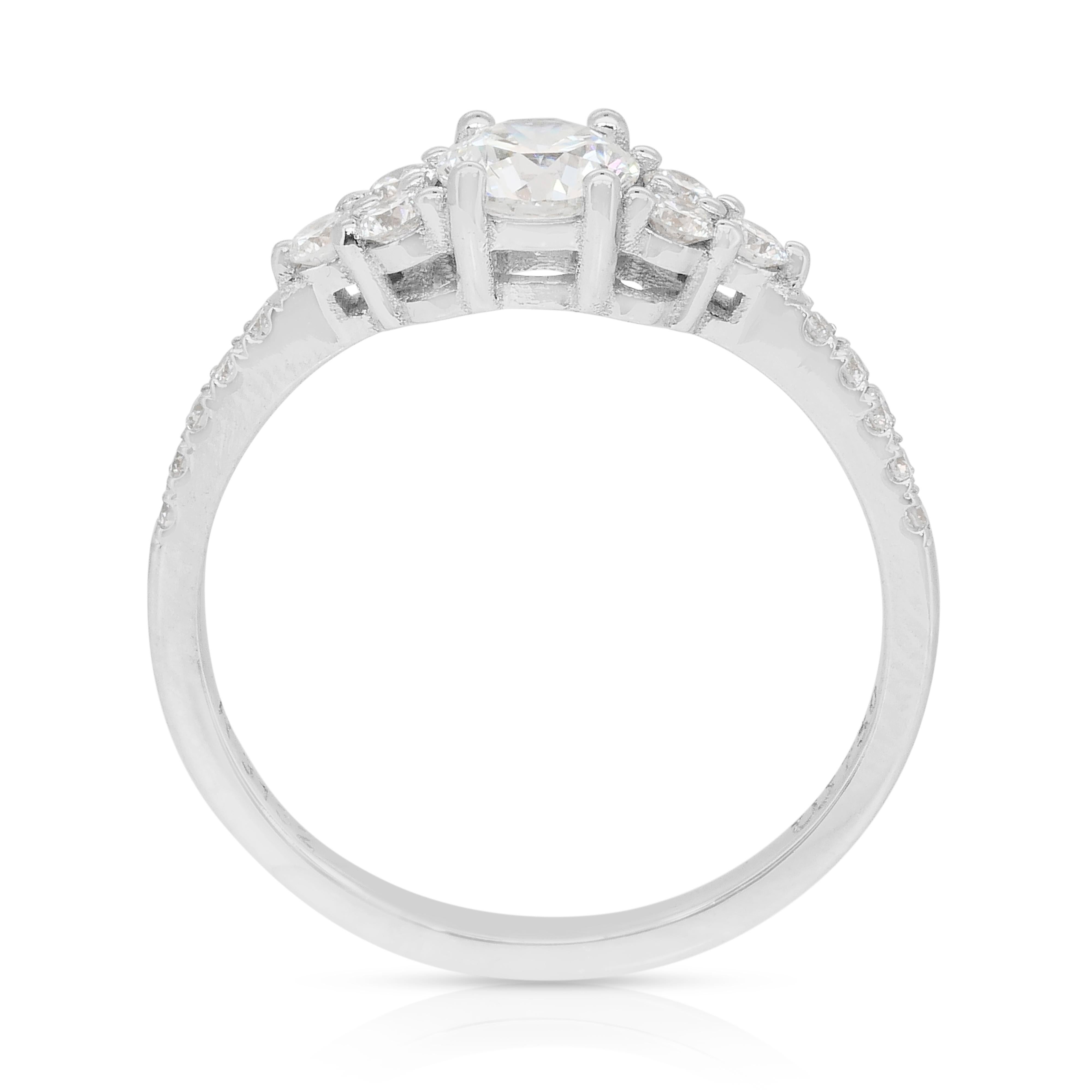 Atemberaubende 0,80ct Diamanten Pave Ring in 18k Weißgold - IGI zertifiziert im Angebot 3