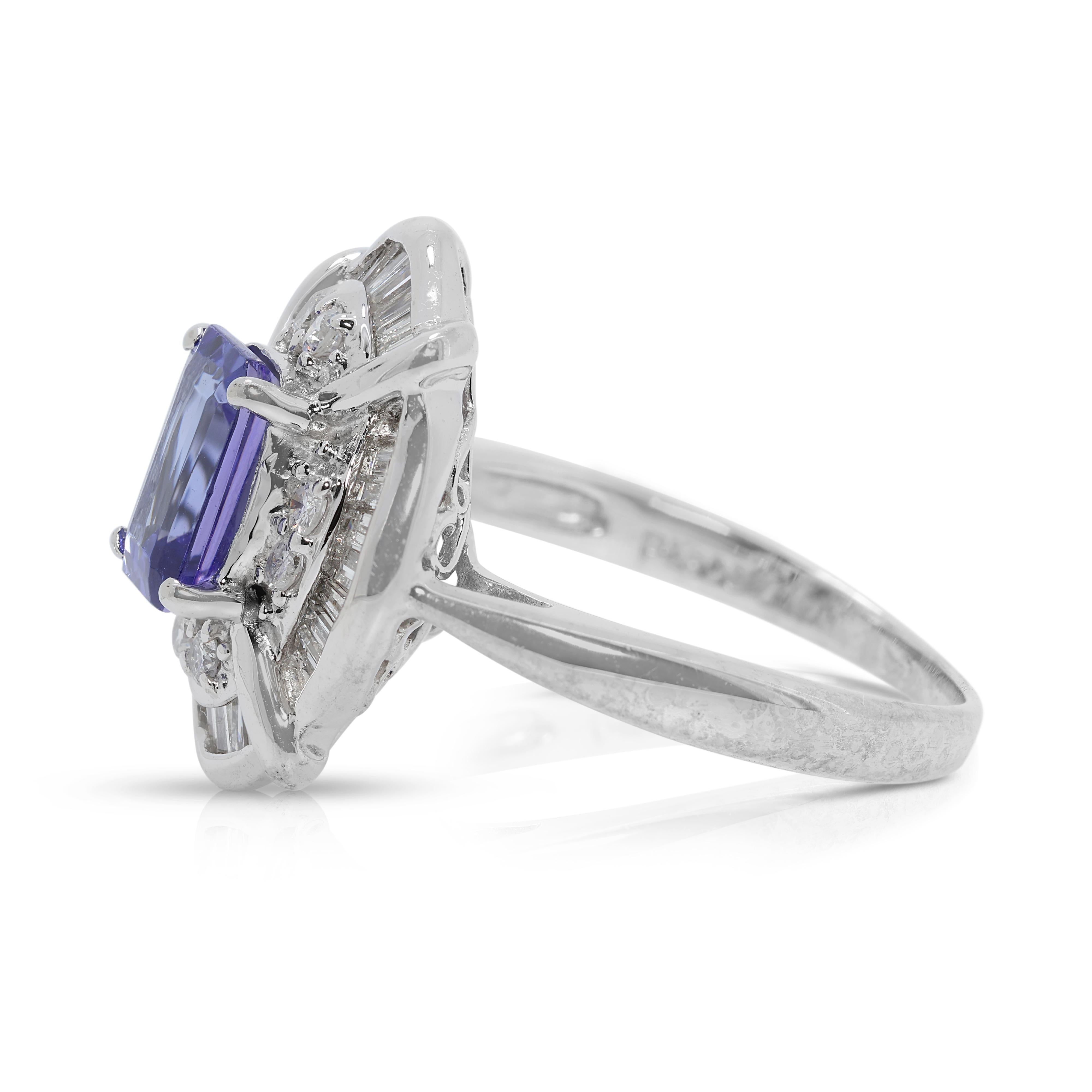 Stunning 1 Carat Tanzanite Ring with Natural Diamonds in Platinum with NGL Cert In Excellent Condition In רמת גן, IL