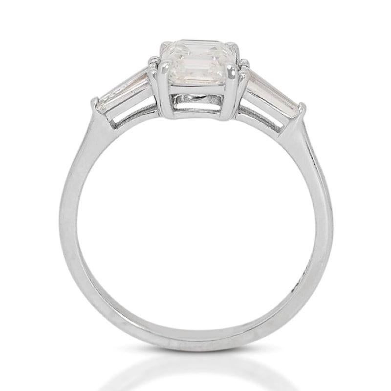 Women's Stunning 1.00 Carat Square Emerald Cut Diamond Ring For Sale