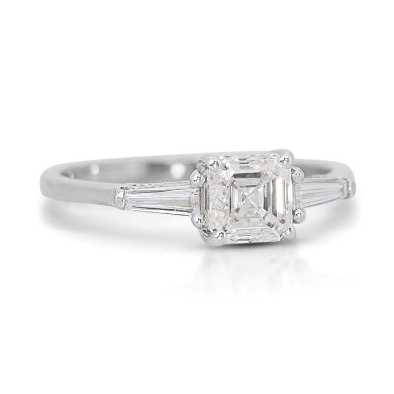 Stunning 1.00 Carat Square Emerald Cut Diamond Ring For Sale 2