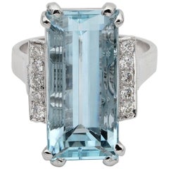 Stunning 10.00 Carat Natural Aquamarine and Diamond 1960s Ring