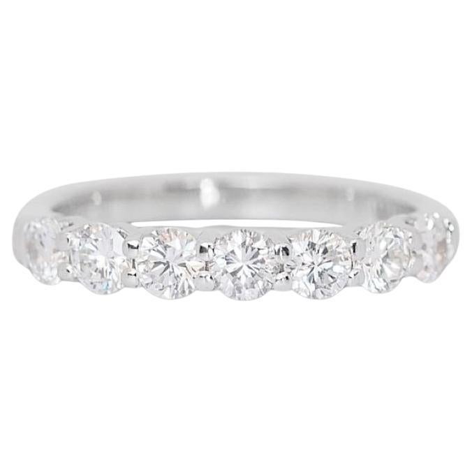 Stunning 1.03 Carat Round Brilliant Diamond Ring in 18K White Gold For Sale