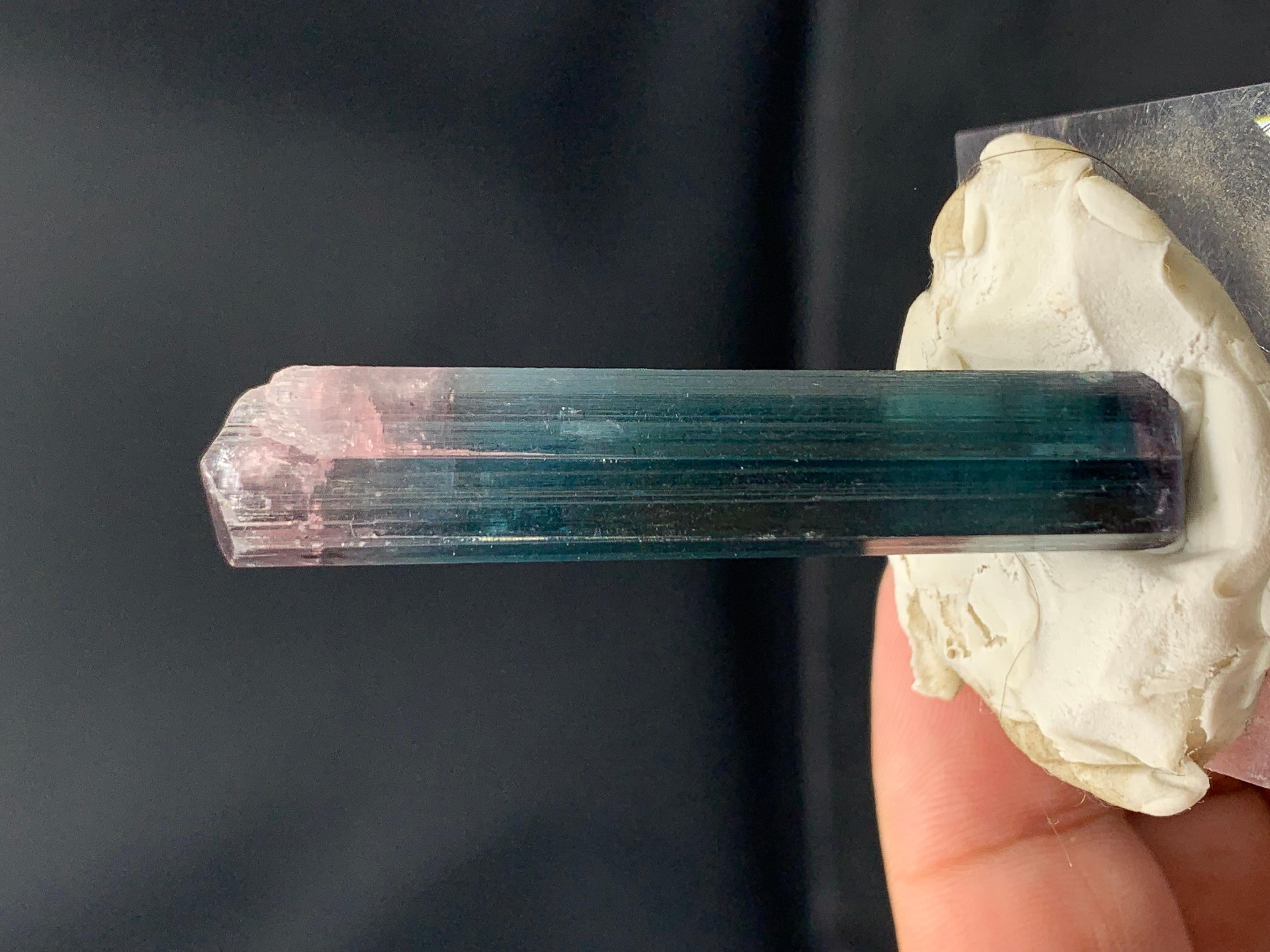 Atemberaubender 10,47 Gramm Bi Farbe Turmalin Kristall aus Afghanistan-Mine im Angebot 8