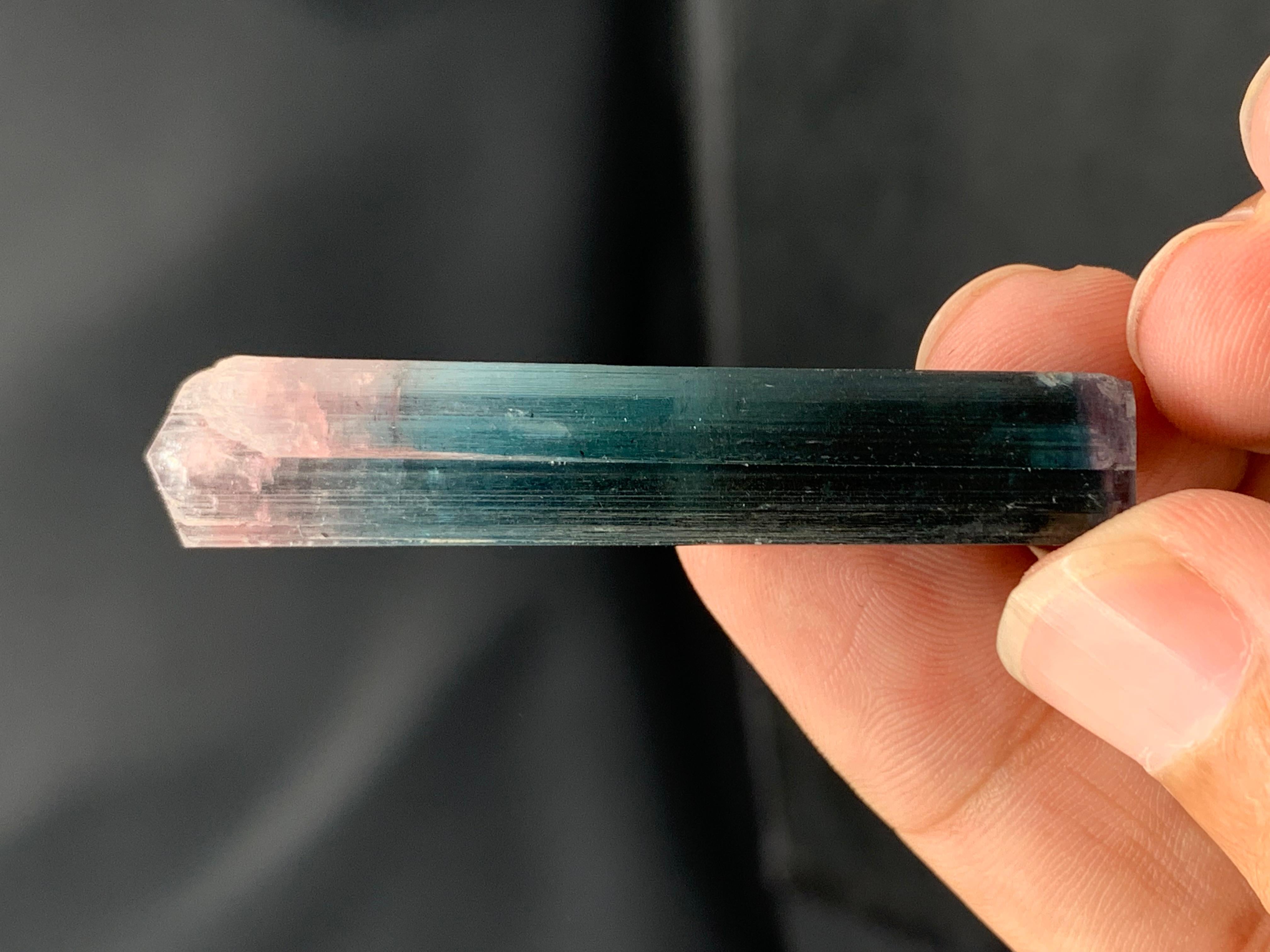 Atemberaubender 10,47 Gramm Bi Farbe Turmalin Kristall aus Afghanistan-Mine im Angebot 2
