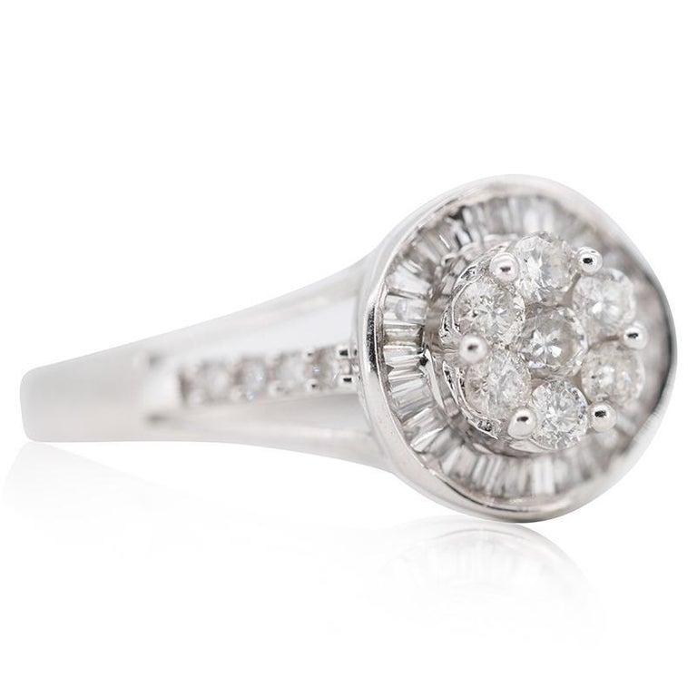 Stunning 10k White Gold Ring with 0.415 Carat Natural Diamonds For Sale