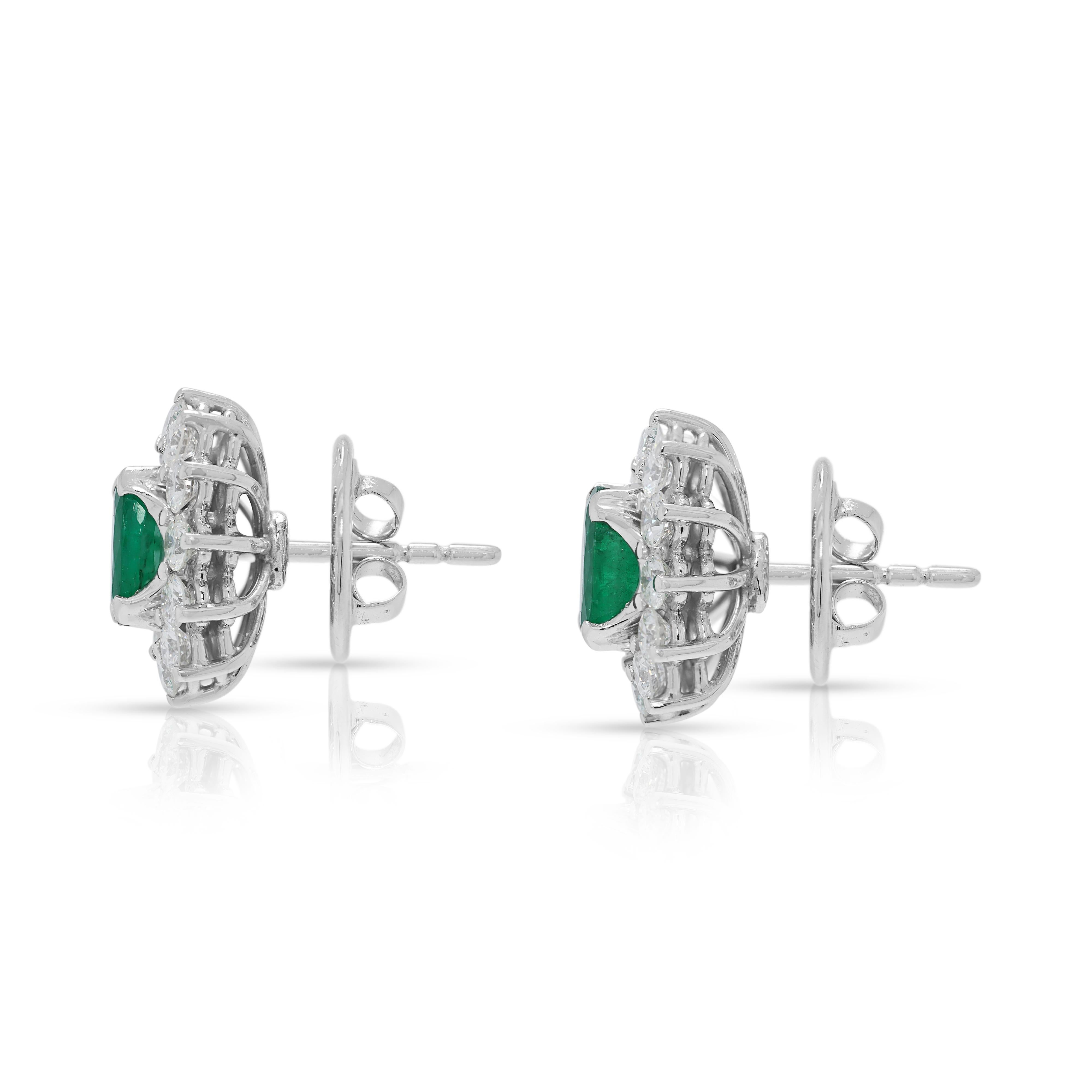 Women's Stunning 11.40ct Emerald & Diamonds Cluster Stud Earrings in 18K White Gold For Sale