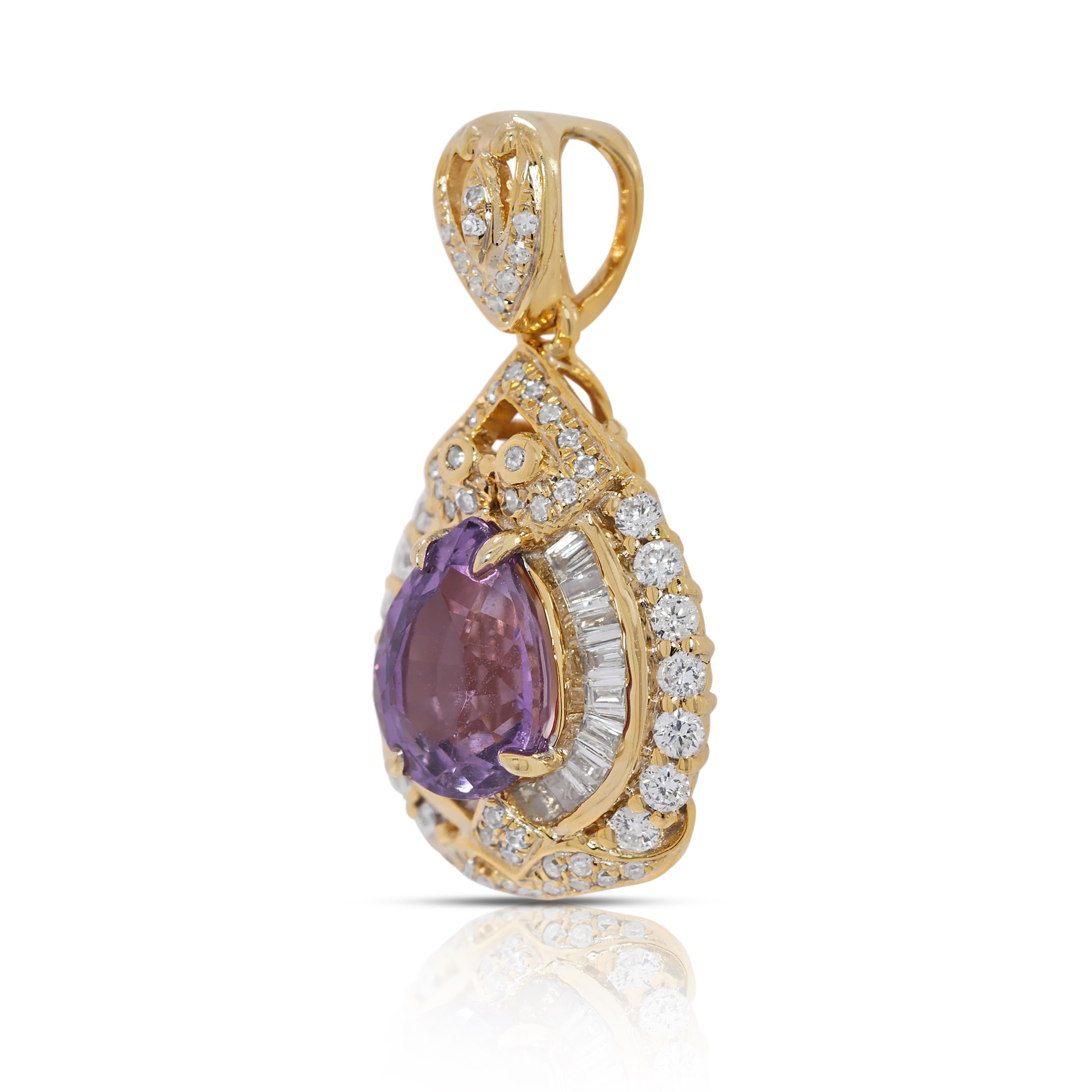 Stunning 1.14ct Purple Sapphire and Natural Diamonds Pendant in 18K Yellow Gold In New Condition For Sale In רמת גן, IL