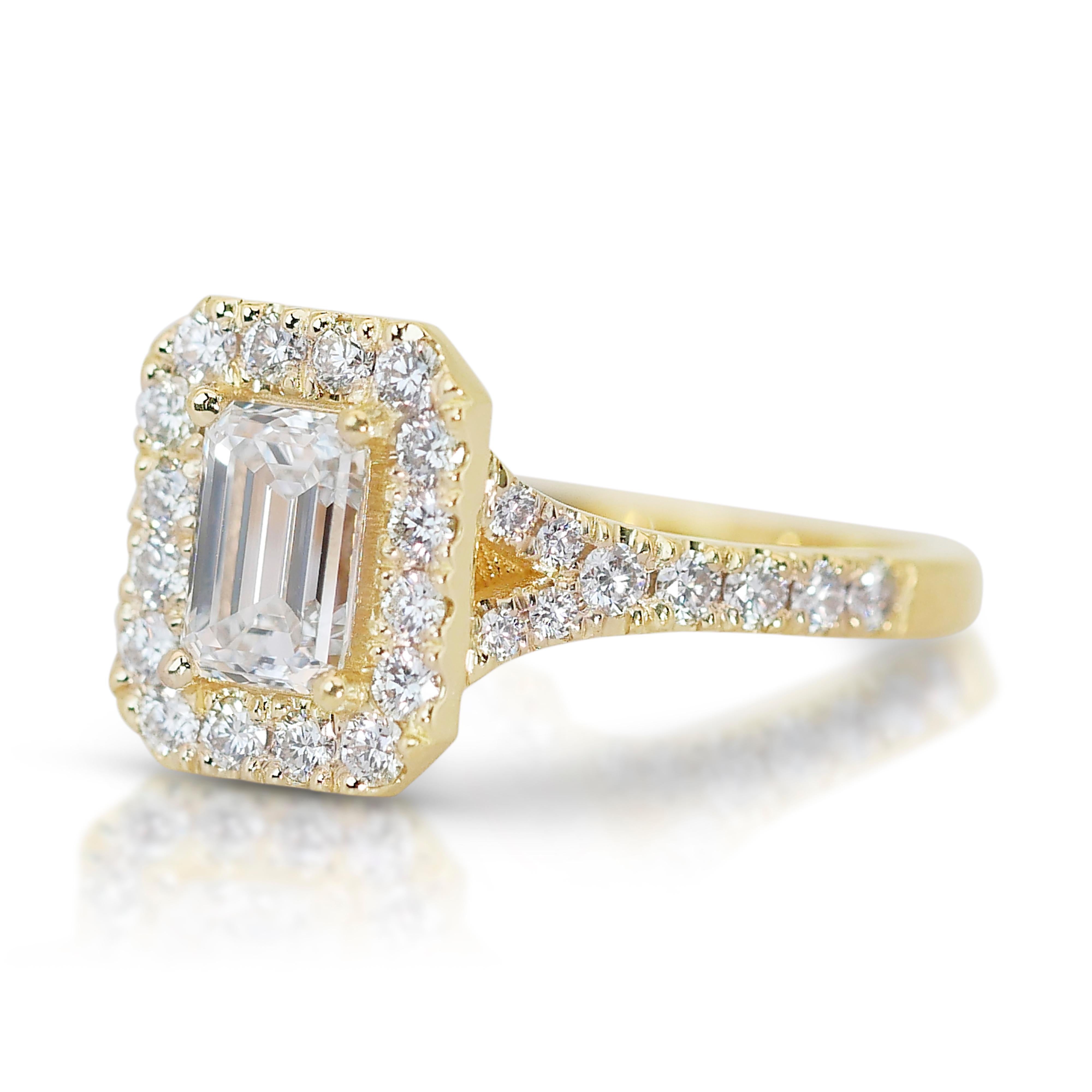 Stunning 1.15ct Diamonds Halo Ring in 18k Yellow Gold - GIA Certified

This exquisite diamond halo ring is a testament to timeless elegance and superior craftsmanship. Crafted from 18k yellow gold, this stunning ring features a captivating