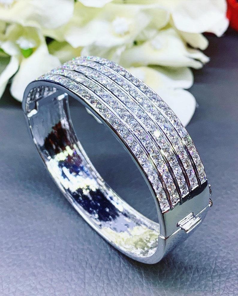 Zertifiziert 11, 78 Karat  Armband aus 18 Karat Gold mit natürlichen Diamanten  im Zustand „Neu“ im Angebot in Massafra, IT